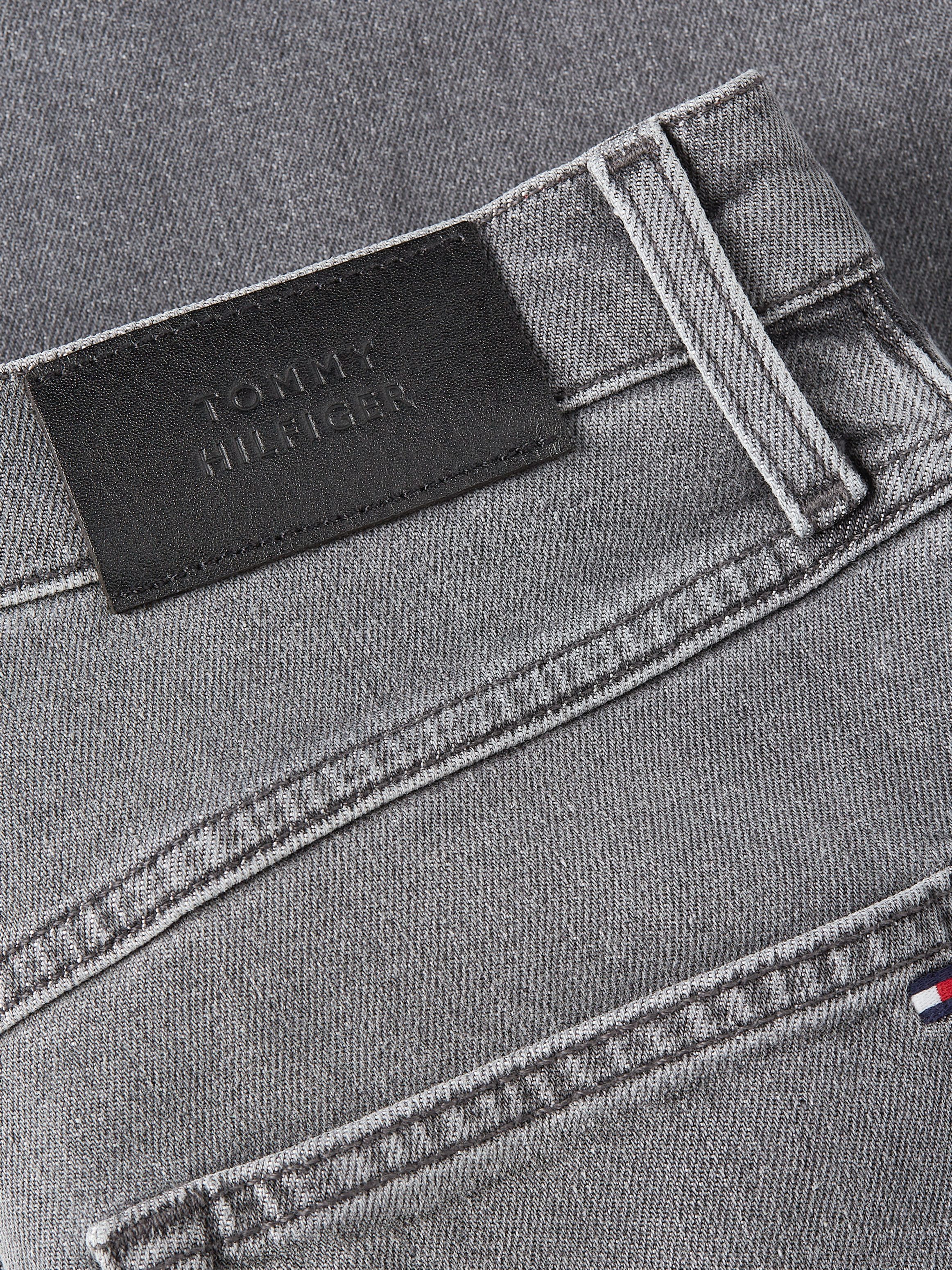Tommy Hilfiger Straight-Jeans RELAXED STRAIGHT HW GER mit Tommy Hilfger Logo-Badge