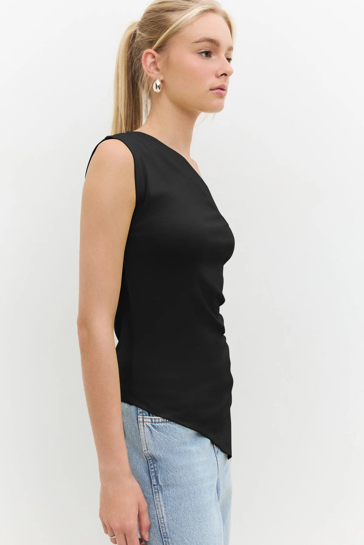 No Matter What Blusentop Ärmellose Bluse mit einer Schulter – Bild 2 von 4