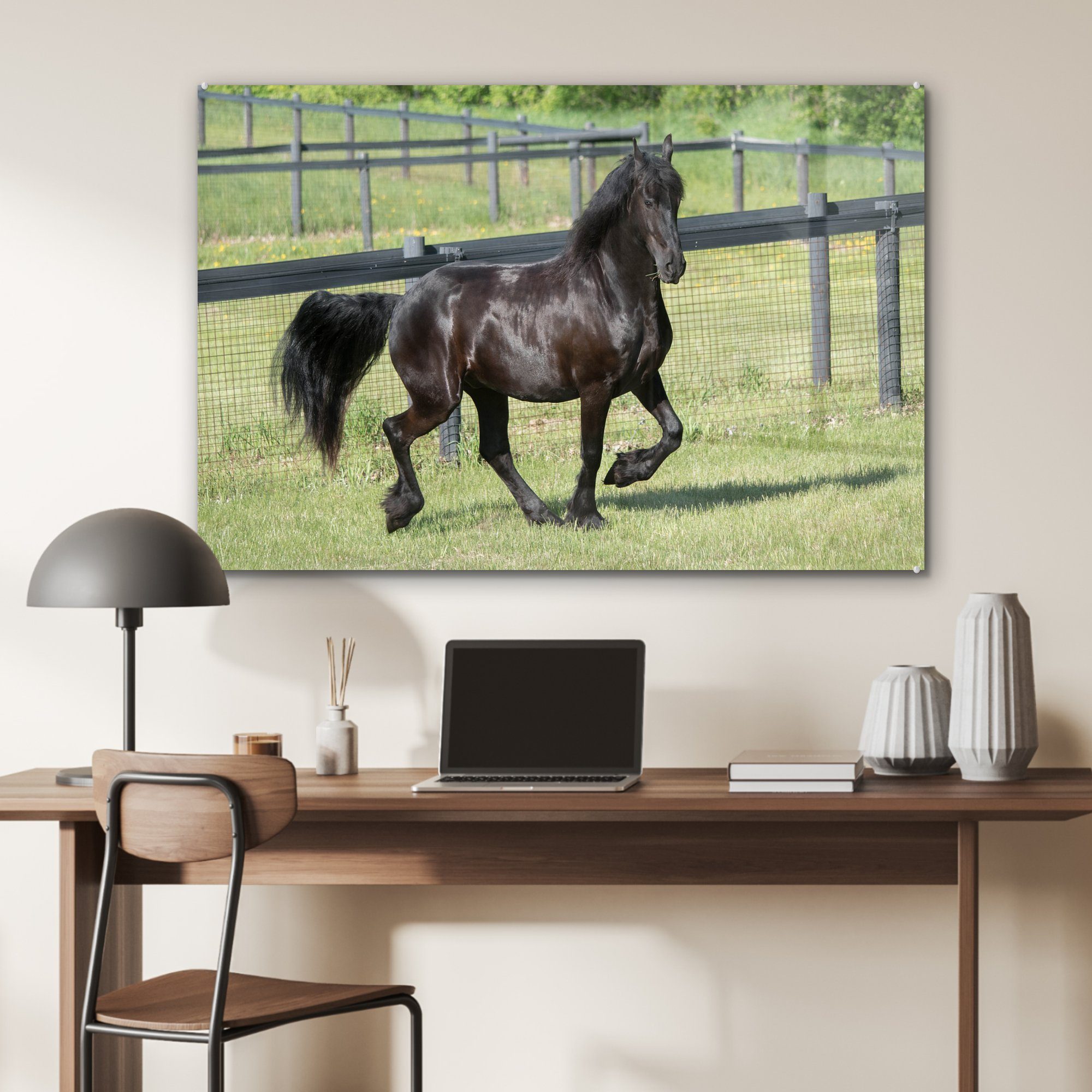 & Galopp, MuchoWow Acrylglasbilder Wohnzimmer (1 St), Acrylglasbild Friesisches Schlafzimmer im Pferd