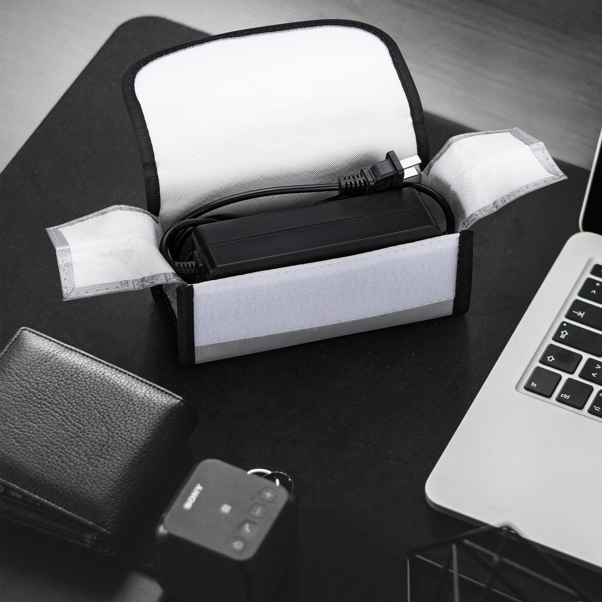 kwmobile Batteriebox kwmobile Akku Tasche Beutel - 18,5 x 7,5 x 6 cm LiPo Bag Tragetasche - (1 St), Akku Tasche LiPo Bag Batterie Beutel Schutz Transporttasche