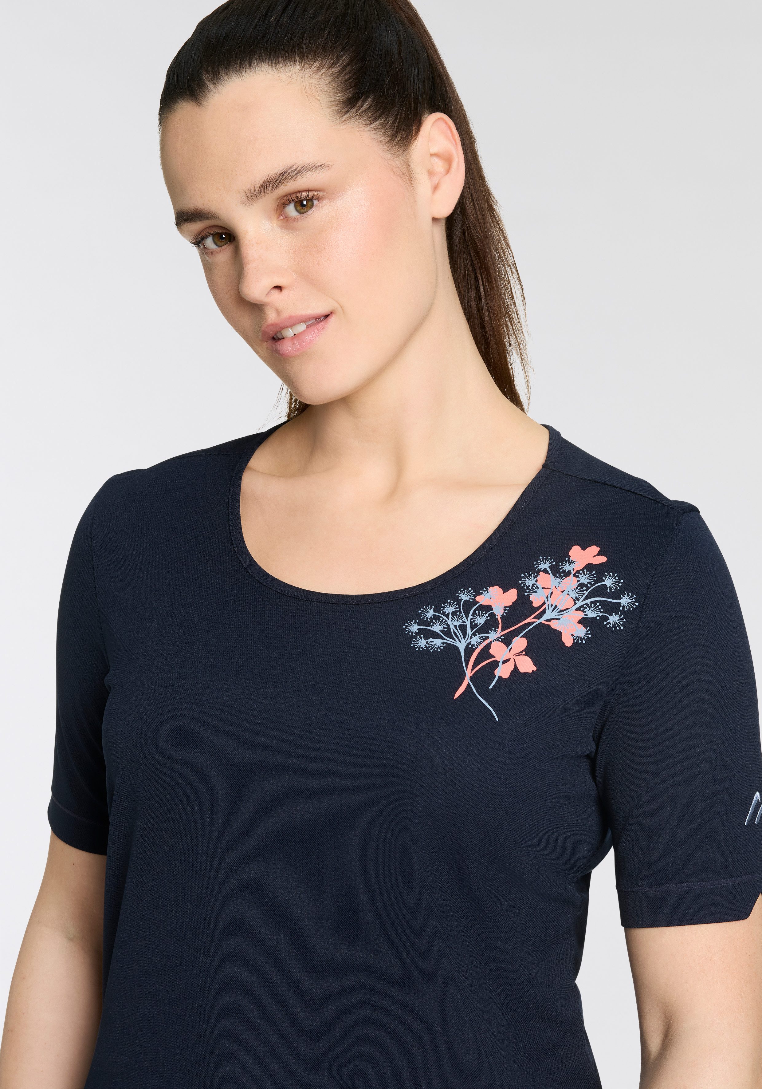 Maier Sports T-Shirt Kurzarm, mit Rundhalsausschnitt, atmungsaktiv, schnell trocknend