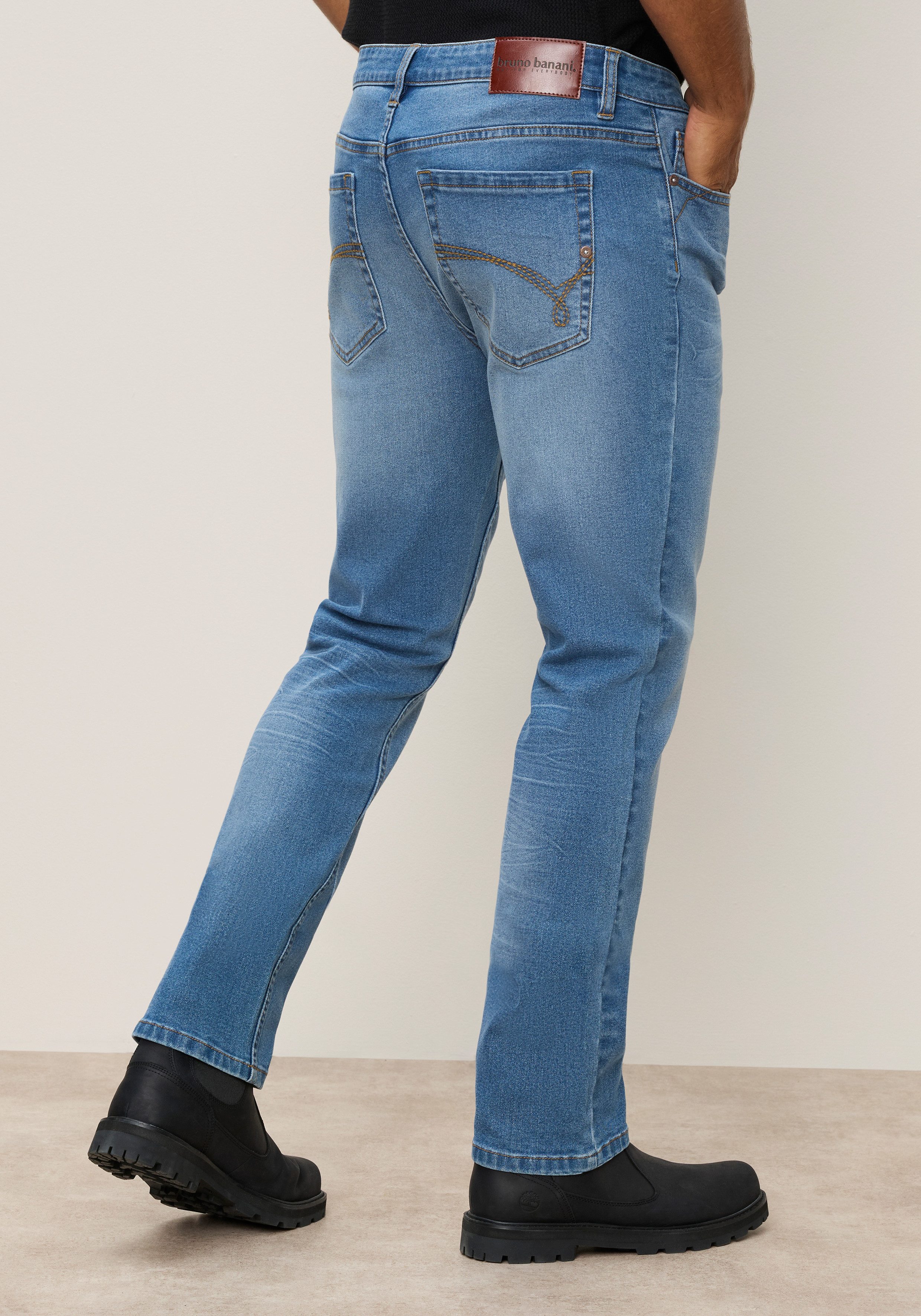 Bruno Banani Slim-fit-Jeans Liam mit schmaler Beinform, niedrige Leibhöhe, in 32 und 34 Inch