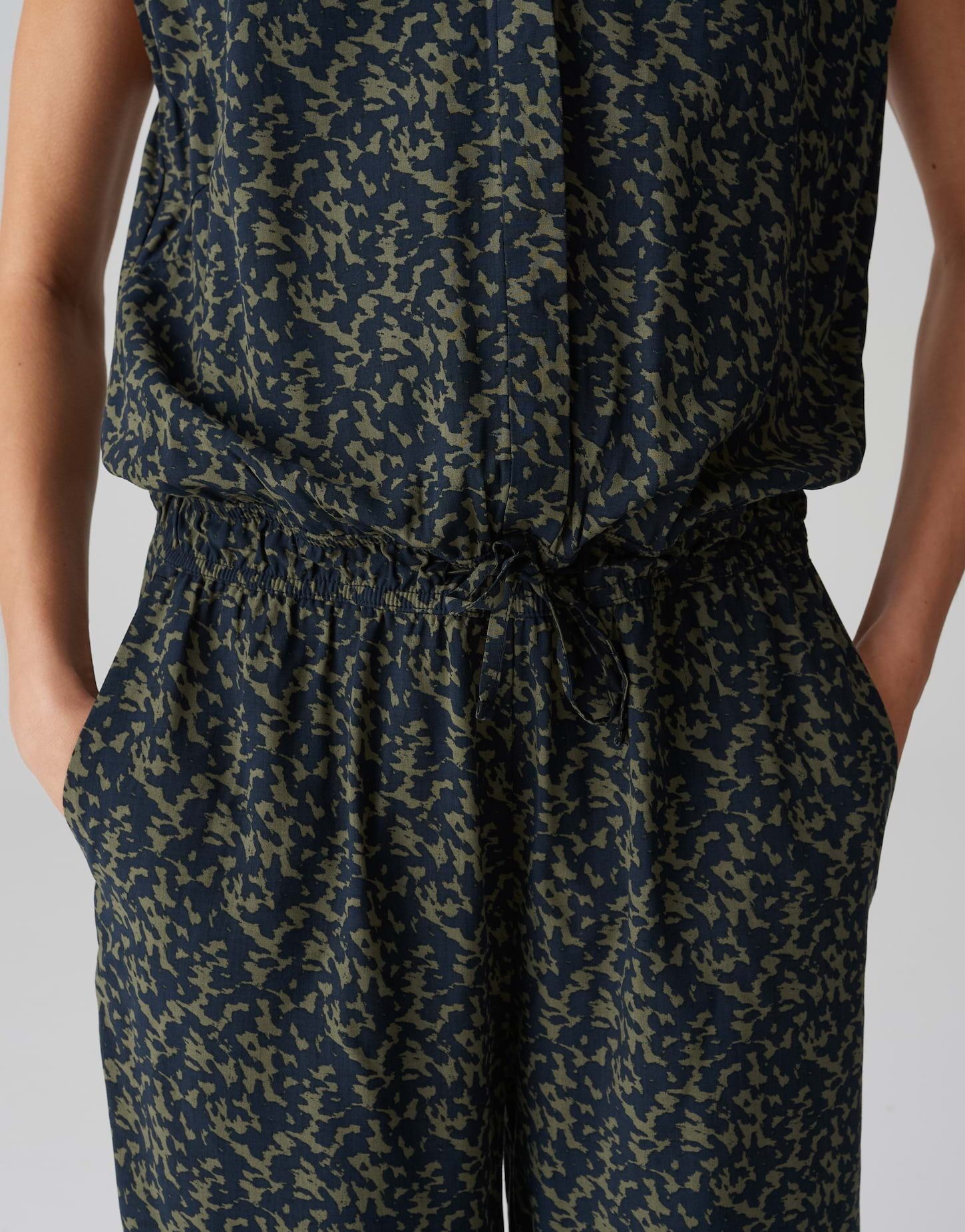 OPUS Jumpsuit MONELI SHADOW Wide mit abstrakten Printdesign