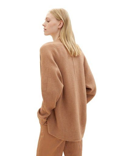 Rückseite der blush TAILOR auf mit mahogany TOM Cardigan Ziernaht