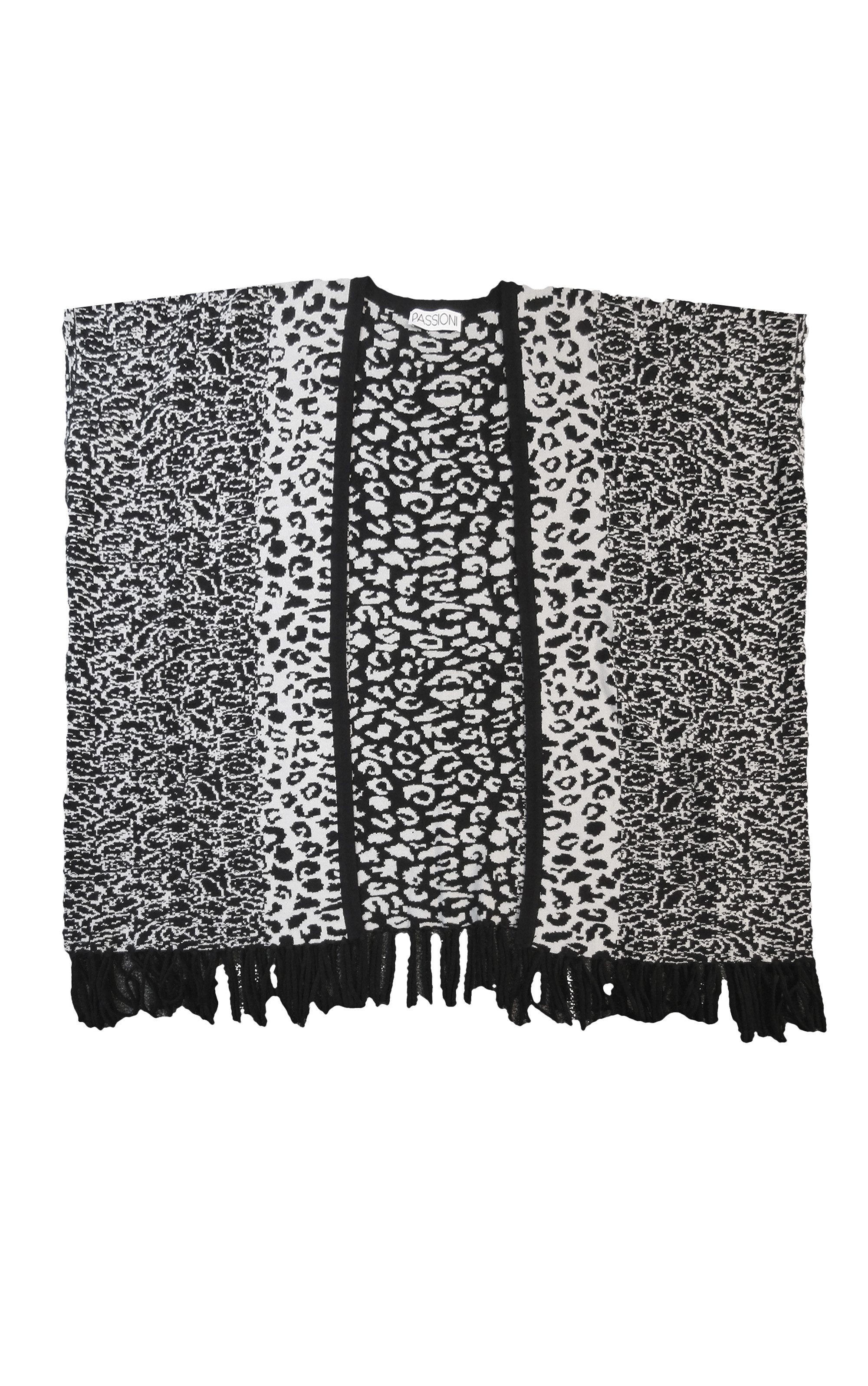 Passioni Cape mit V-ausschnitt in Größe M mit Leopardenprint und Fransen in Kurzarm