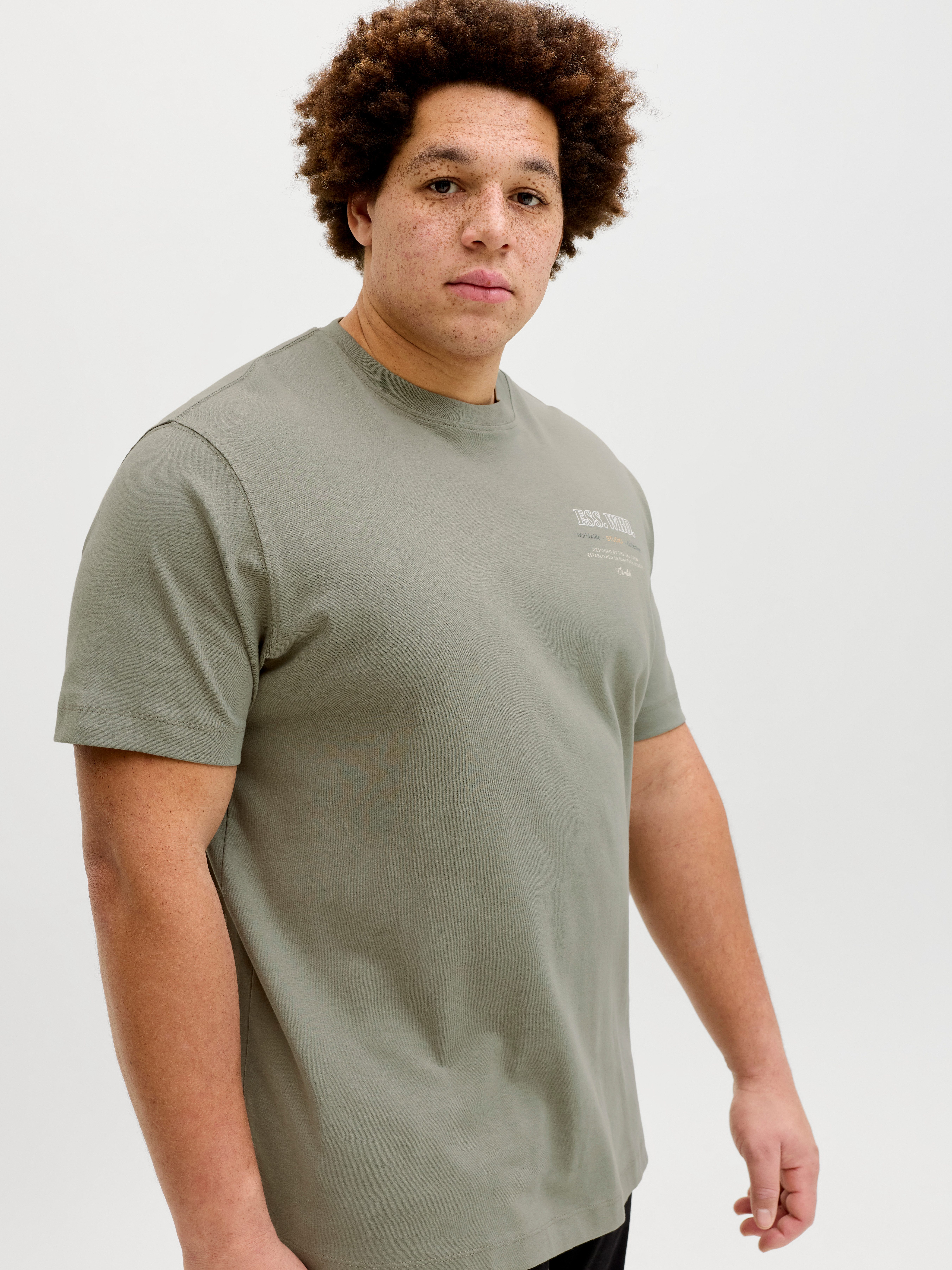 Jack & Jones PlusSize T-Shirt JJEURBAN EDGE STUDIO TEE SS SN PLS mit Logobr günstig online kaufen