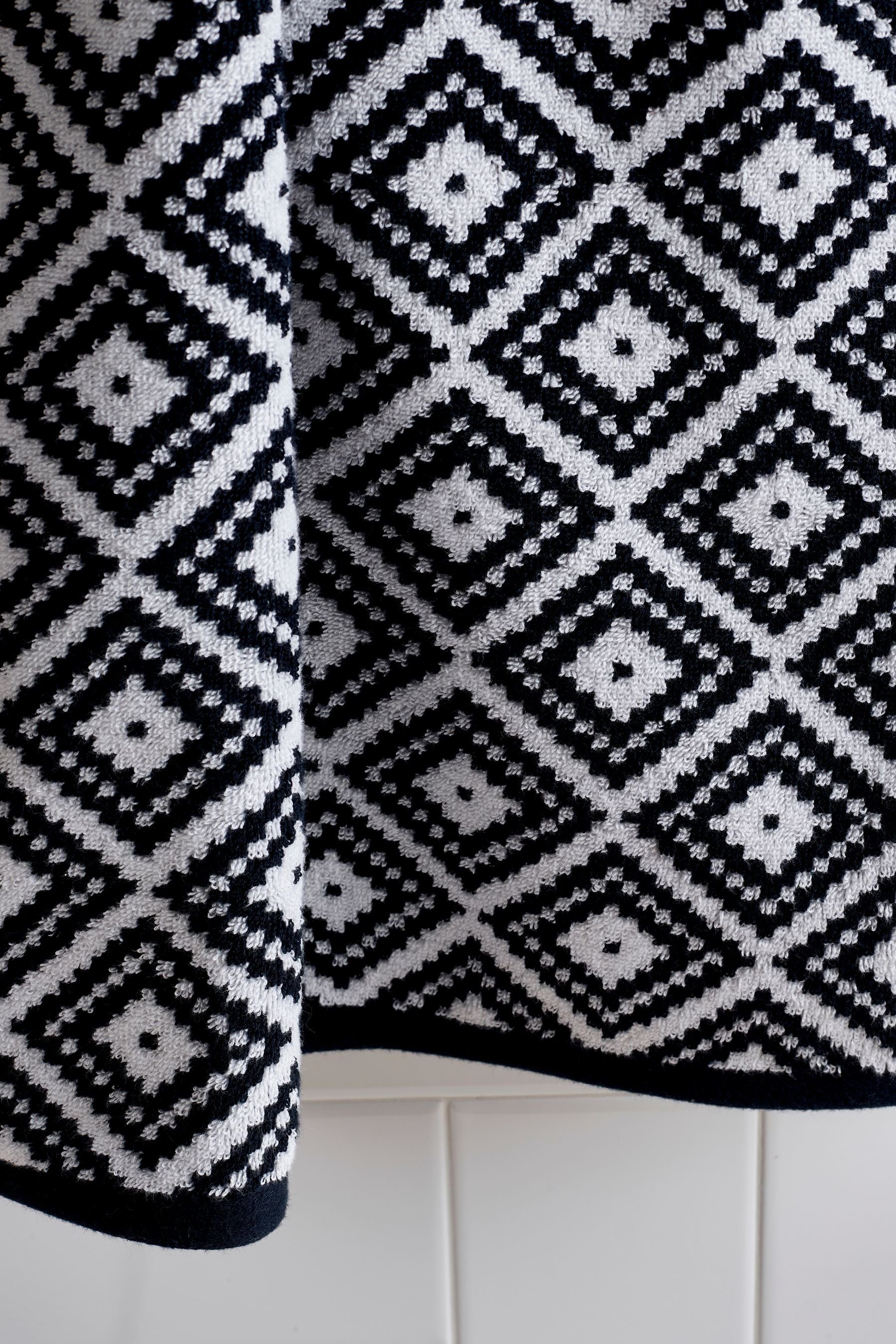 Black/White (1-St) Next Handtücher Rautenmuster, Handtuch mit