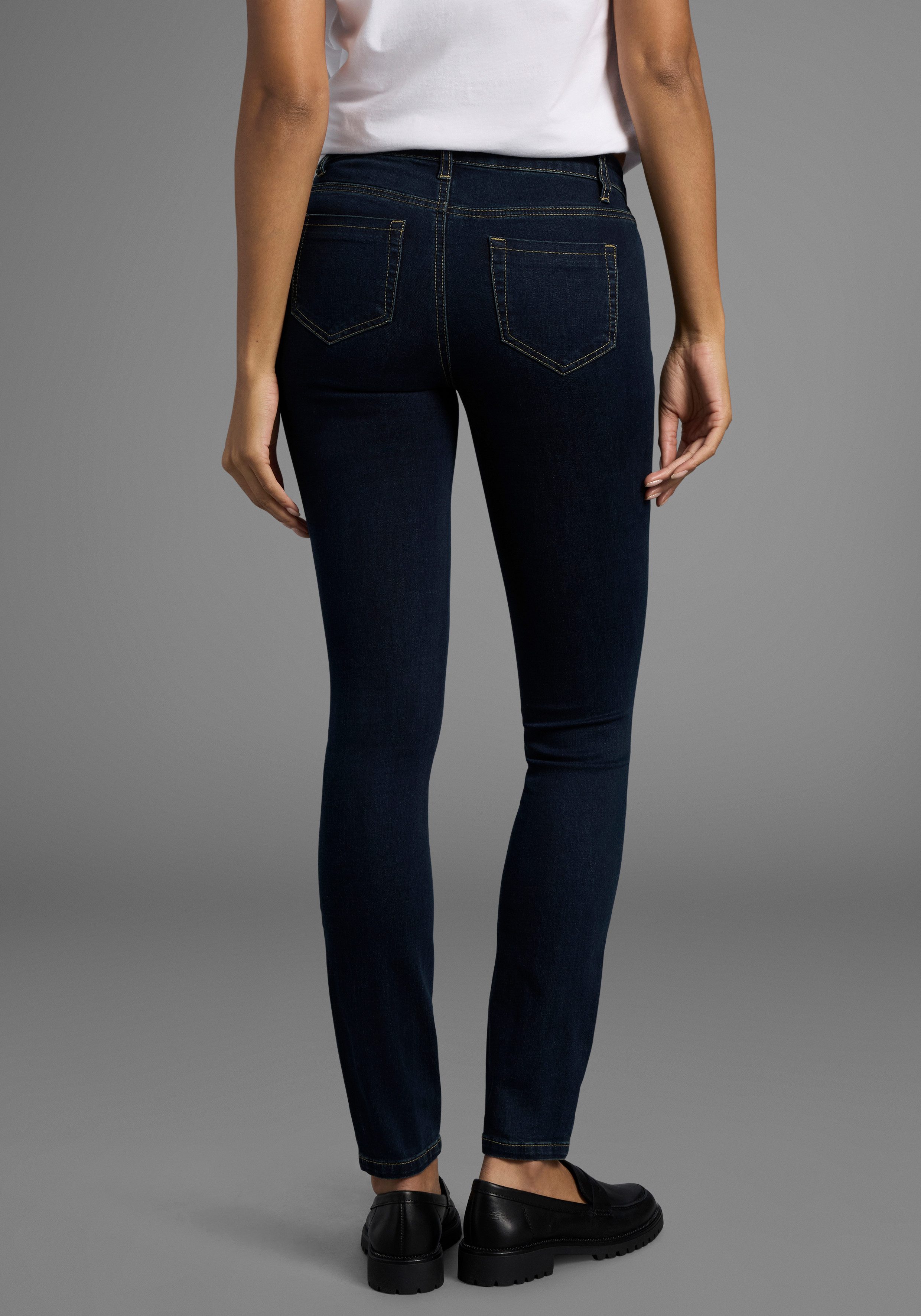 Arizona Skinny-fit-Jeans Ultra-Stretch extra-enger Beinverlauf, normale Leibhöhe, mit Eingrifftaschen