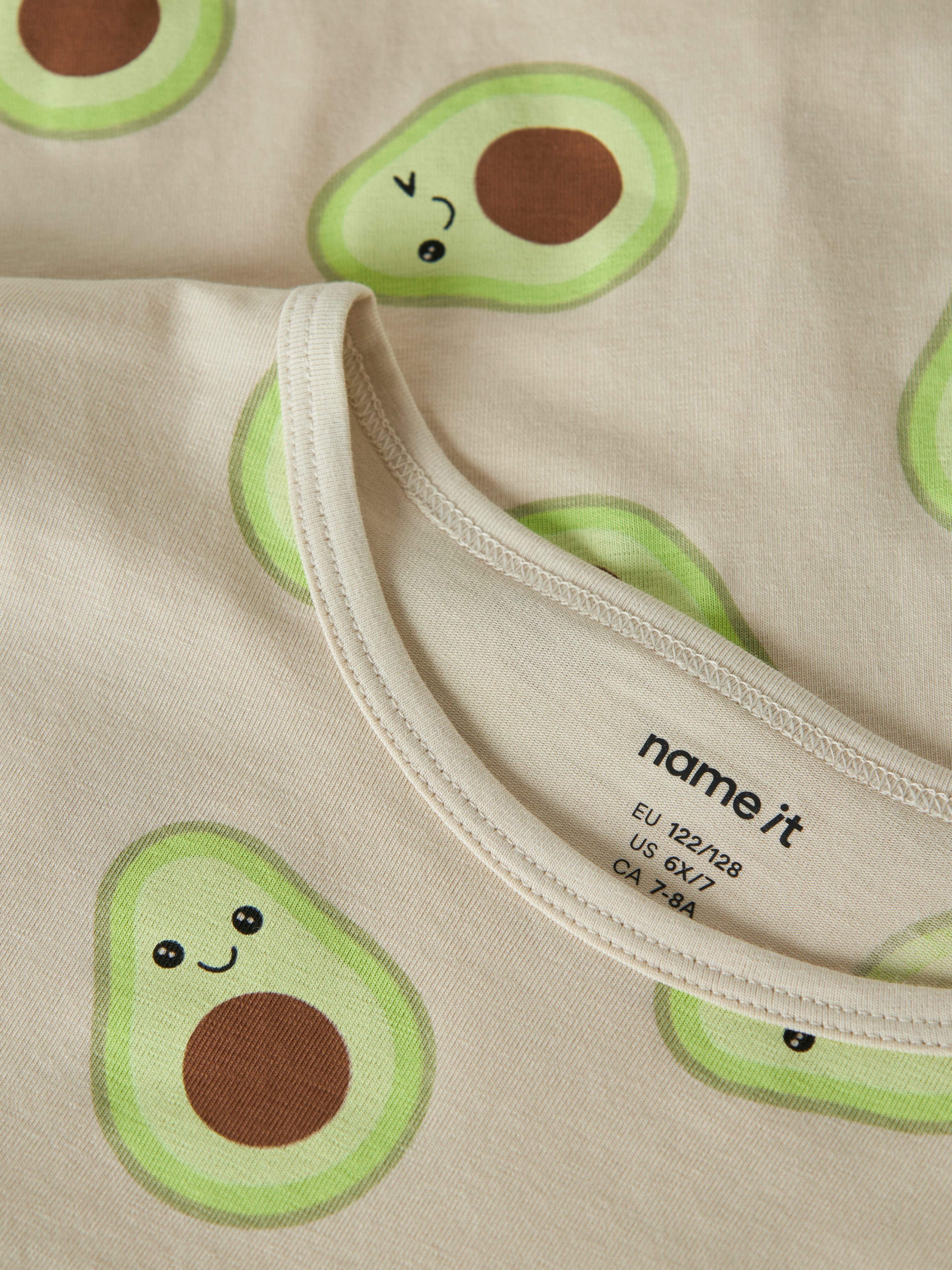 Name It Schlafanzug NKFNIGHTSET OATMEAL AVOCADO NOOS (Set, 2 tlg) im lustigen Avocado-Alloverprint