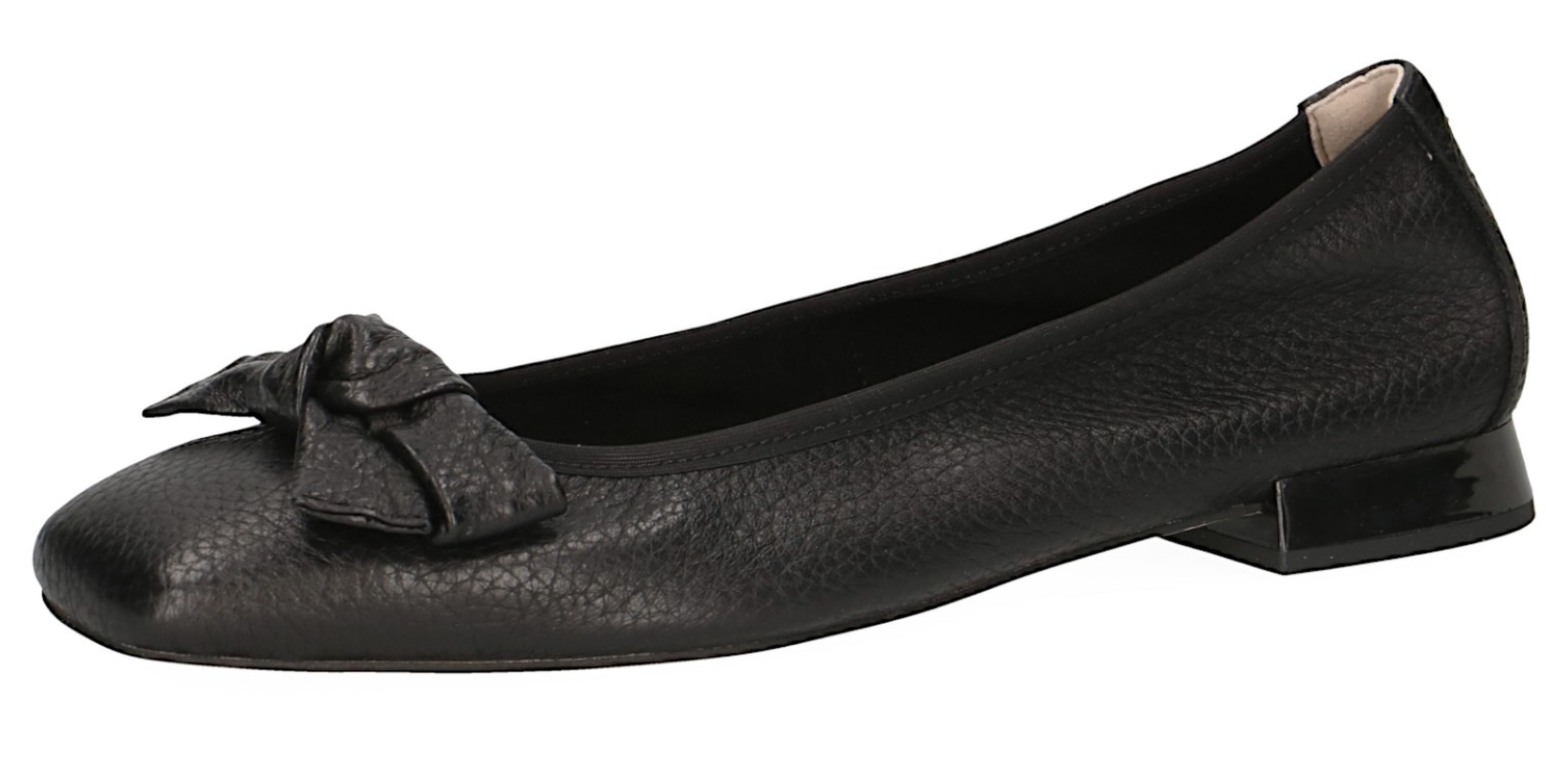 9-22105-42 003 Black Deer Ballerina
