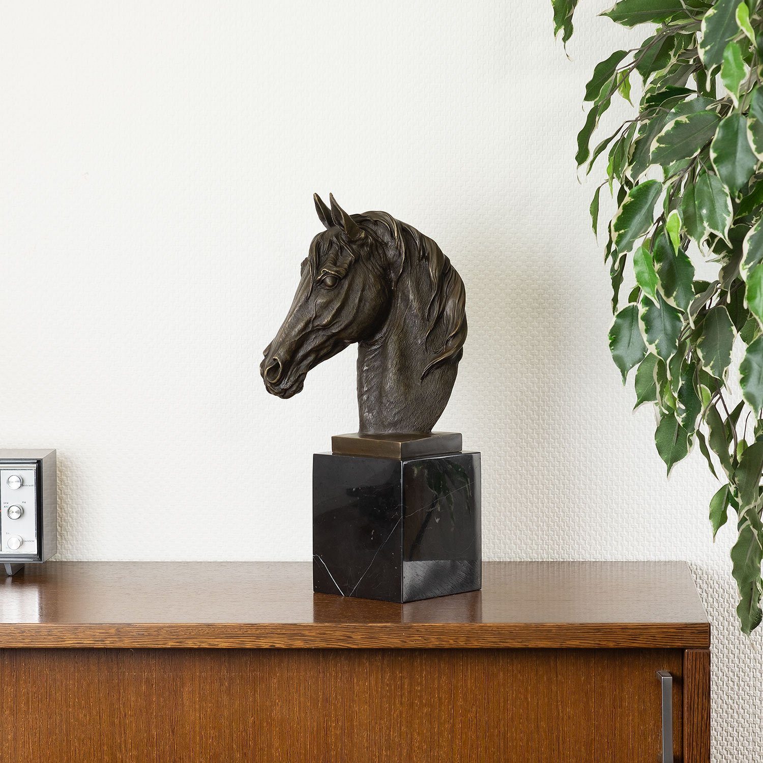 Moritz Dekofigur Bronzefigur Pferdekopf, Schreibtisch Skulptur Vitrine Bronzefigur Figuren Regal für Deko