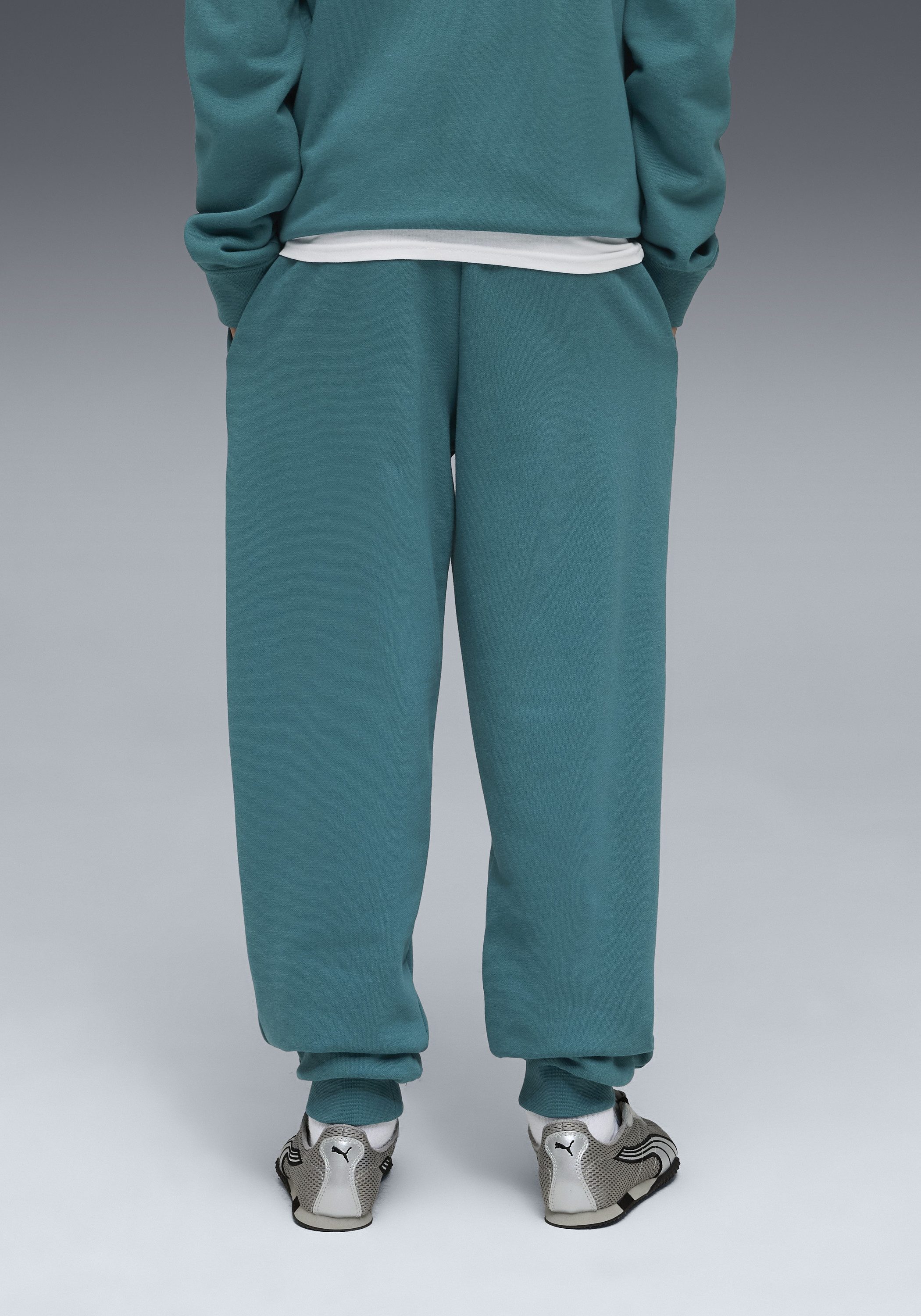 PUMA Trainingshose ESS NO. 1 LOGO SWEATPANTS FL B Regular Fit, mit Eingrifftaschen, mit elastischem Bund