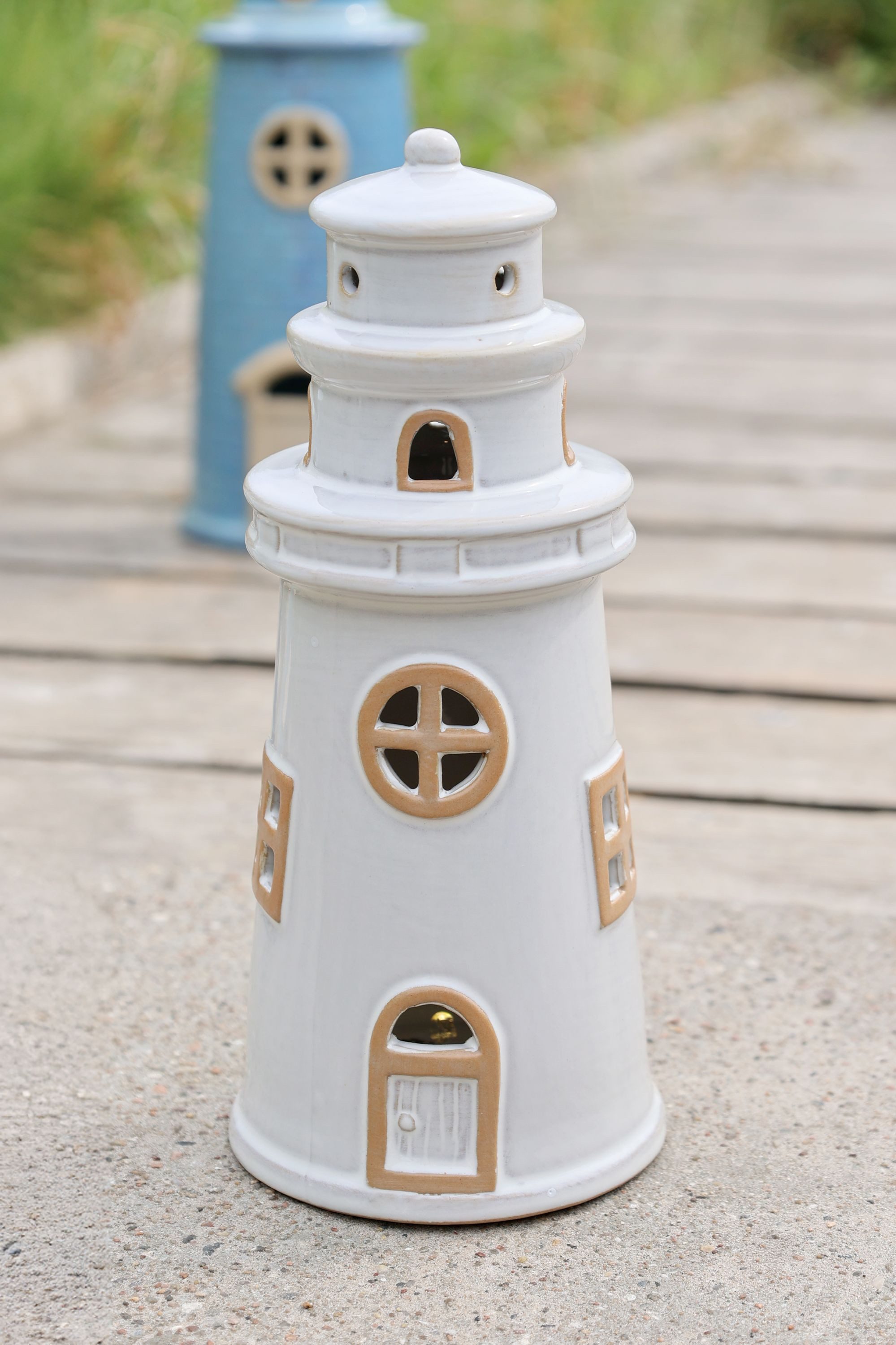 Chic Antique LED Dekoobjekt Chic Antique - Windlicht Leuchtturm mit LED Licht Laterne Keramik, LED fest integriert