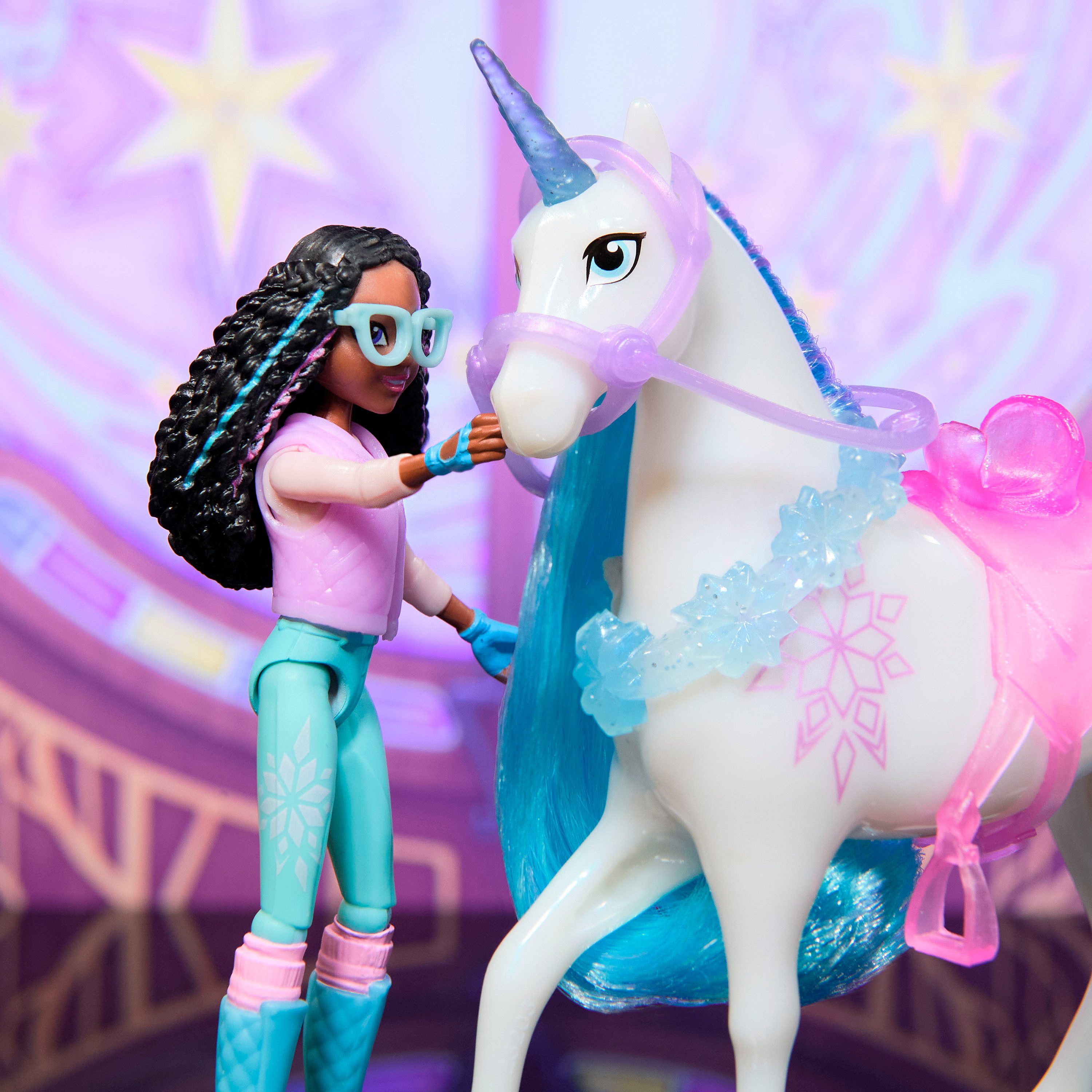 Spin Master Anziehpuppe Unicorn Academy - Layla & Einhorn Glacier, mit echter Mähne – Bild 5 von 5