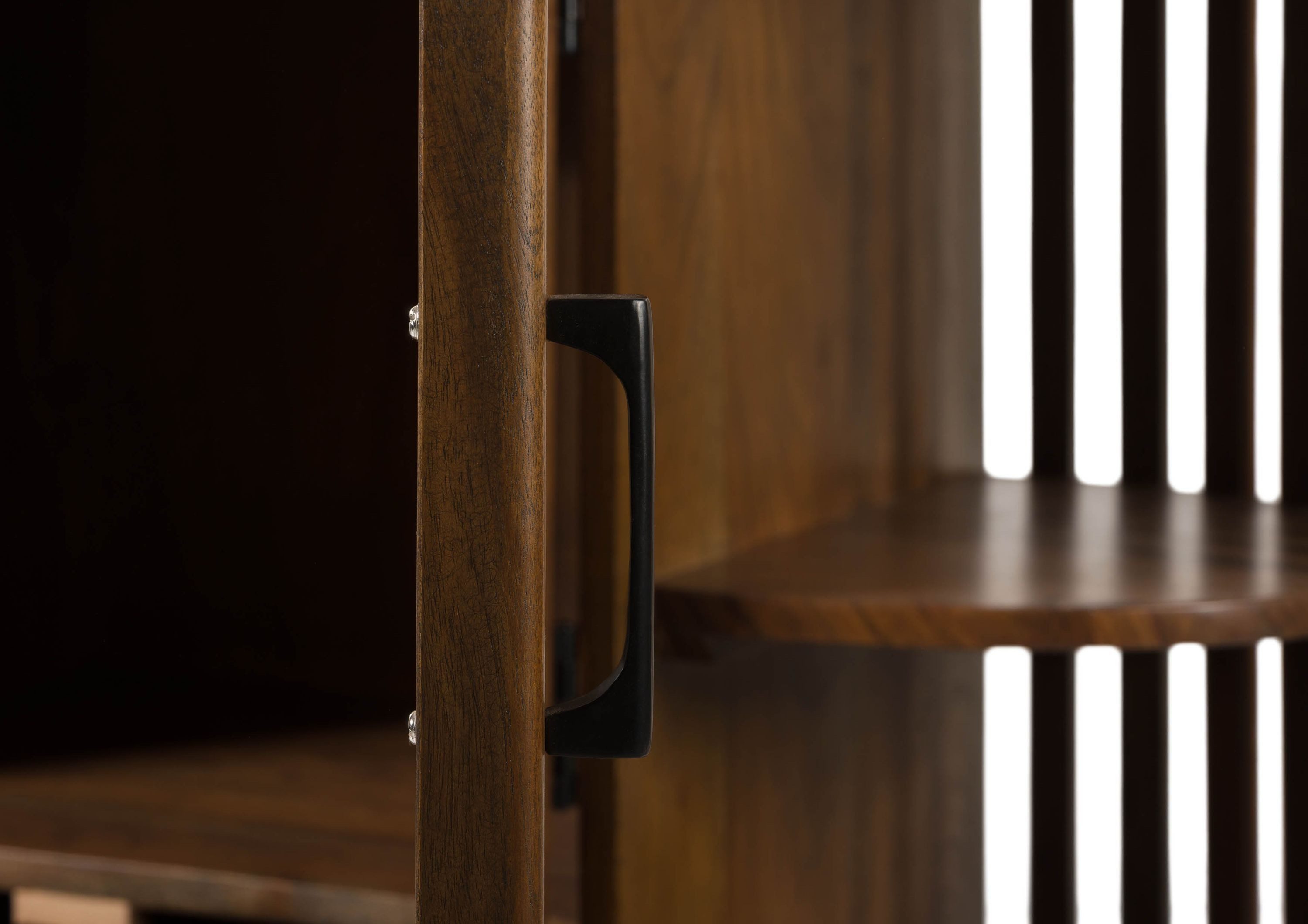 Massivmoebel24 Standvitrine (Akazie 120x40x178 natur lackiert MADRID #50) Akazie 120x40x178 natur lackiert MADRID #50