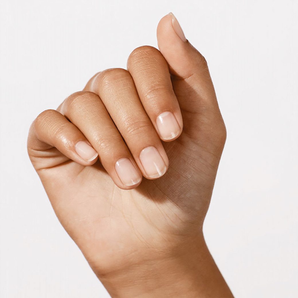 OPI Unterlack Nail Lacquer Natural Nail Base Coat, schützt vor Verfärbungen, verbessert Haftung, verlängert Halt