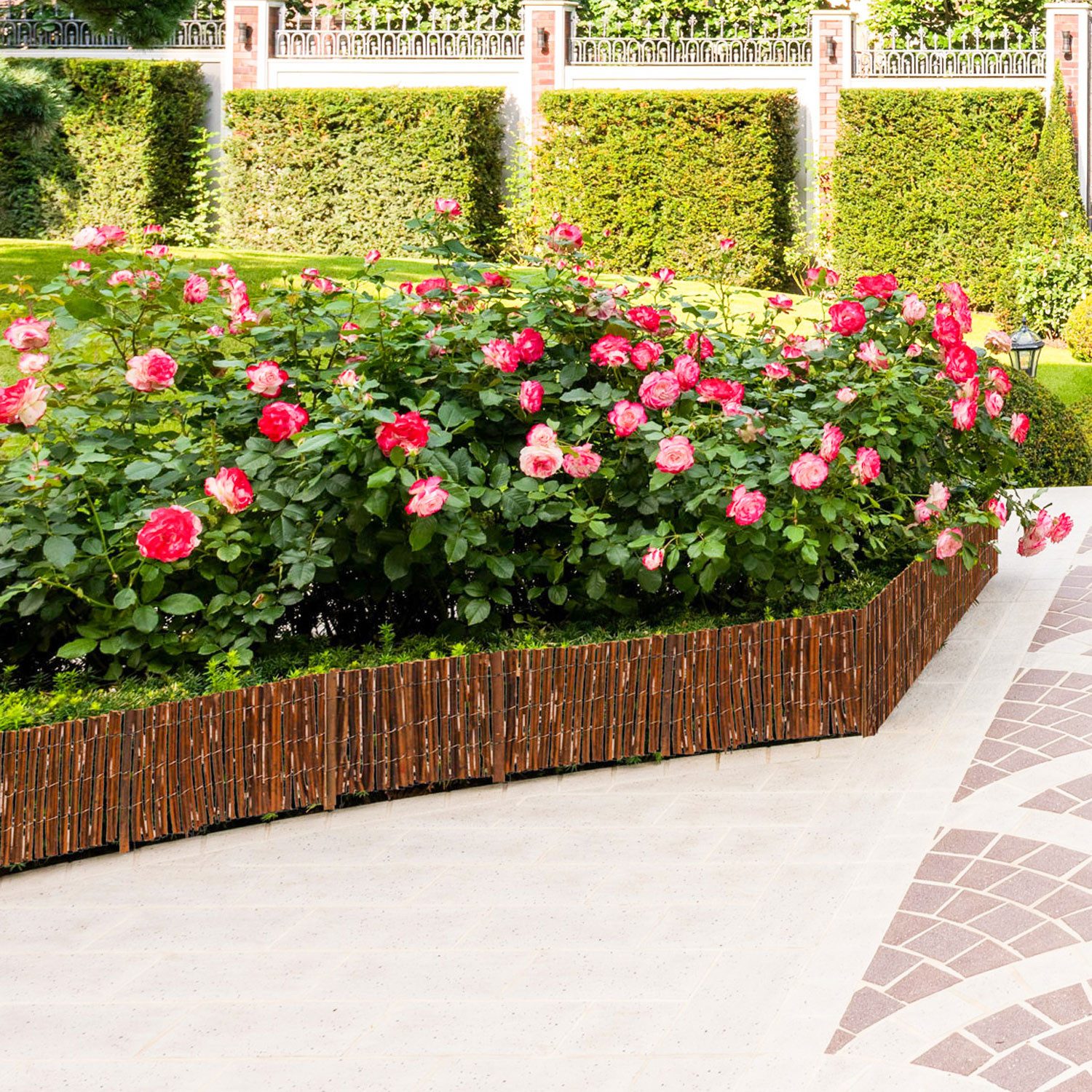 urfence Beetumrandung 300x30 Beeteinfassung Weide Rollborder mit 7 Pflöcken, Rasenkante Beetumrandung – Bild 3 von 5