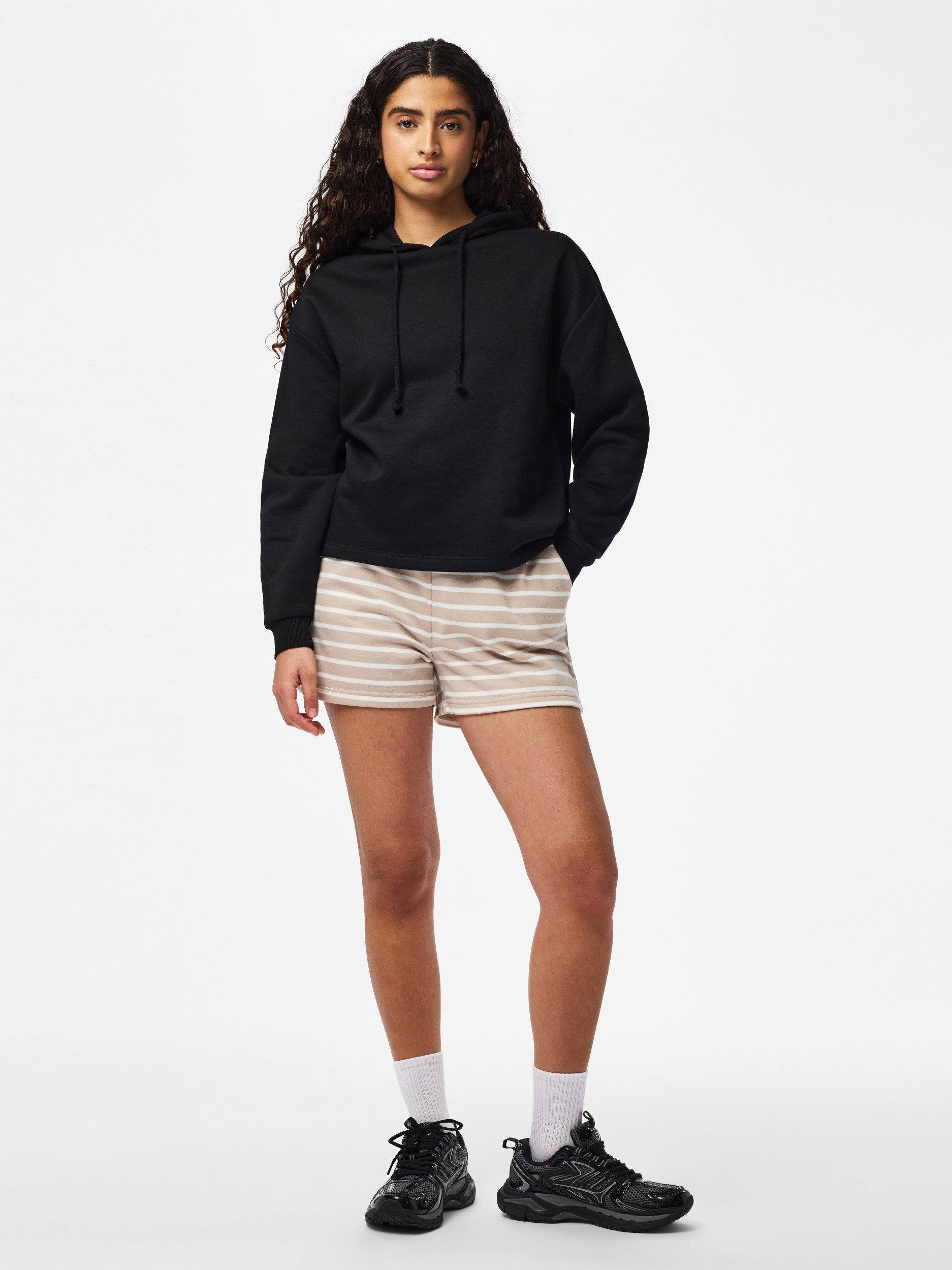 pieces Shorts PCCHILLI SUMMER SHORTS STRIPE UB NO