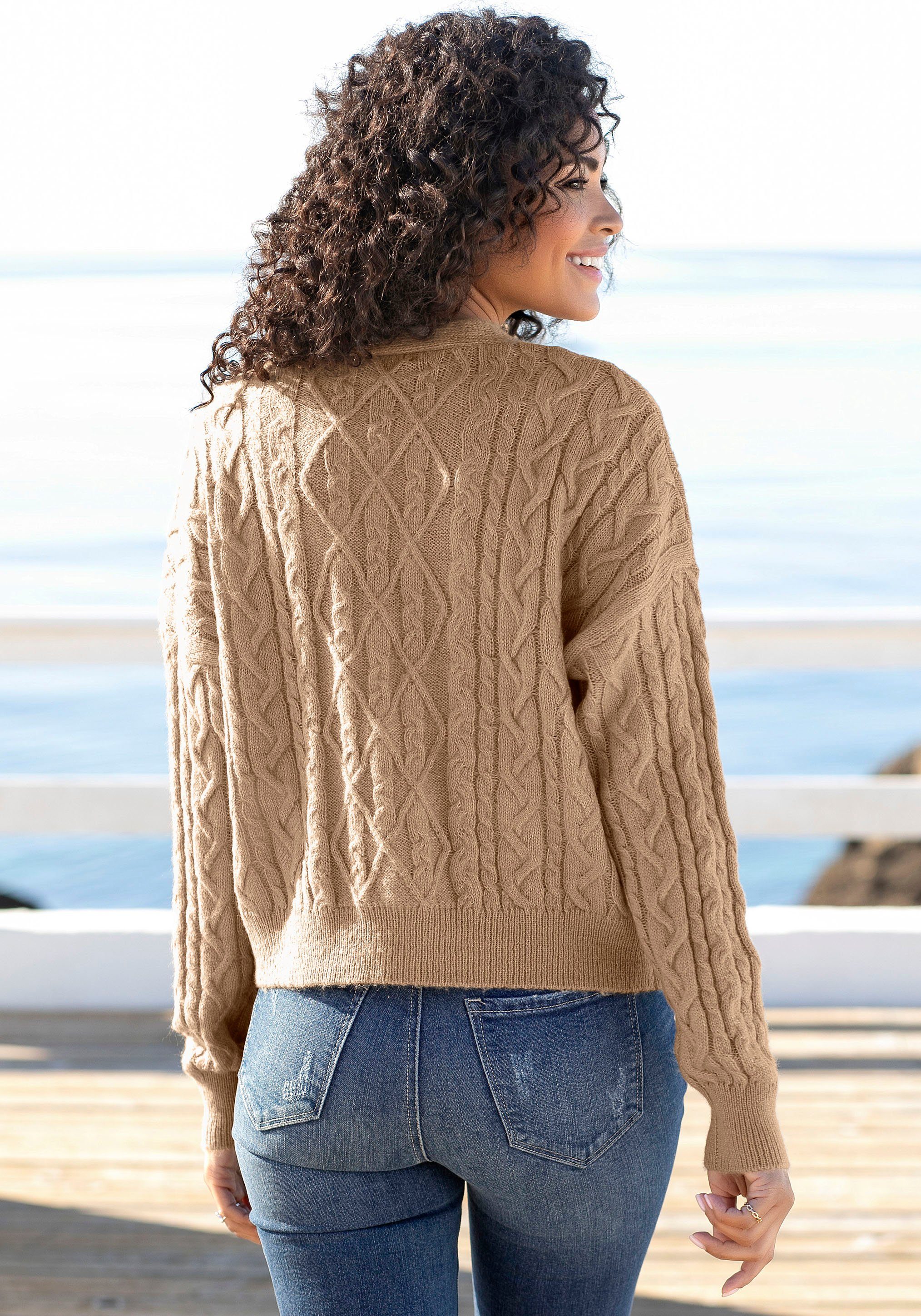 LASCANA Strickjacke mit Zopfmuster, kuschelweicher Cardigan, lässig