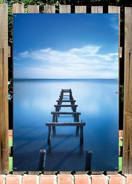 Wallario Sichtschutzzaunmatten Rustikaler Holzsteg im blauen See