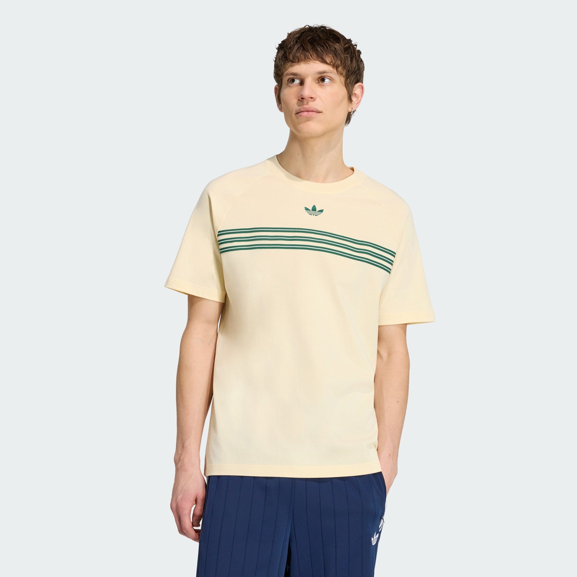 adidas Originals T-Shirt T-SHIRT, STREIFEN AUF DER BRUST (1-tlg)