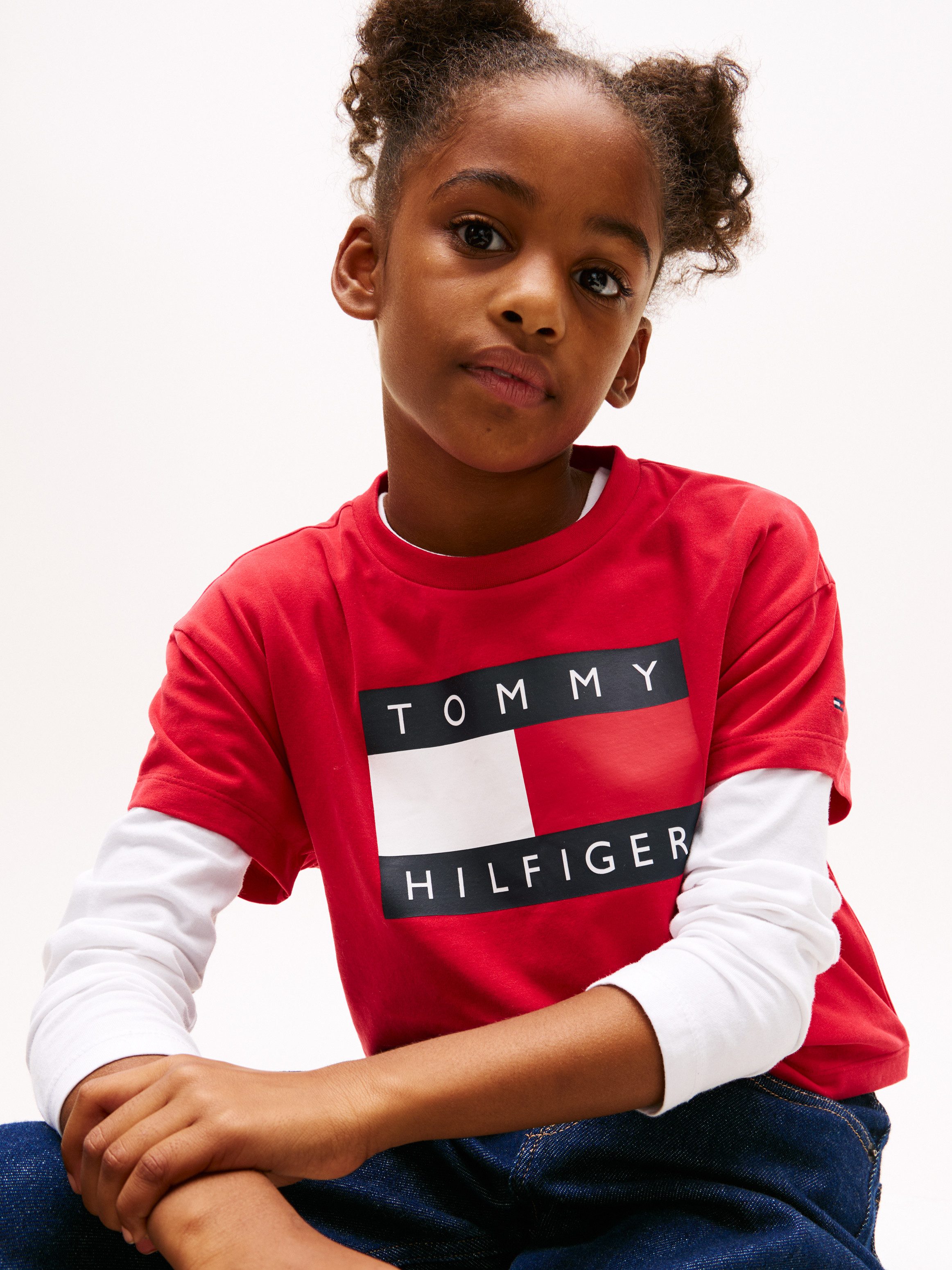 Tommy Hilfiger T-Shirt Kinder bis 16 Jahre, mit Rundhalsausschnitt – Bild 2 von 5