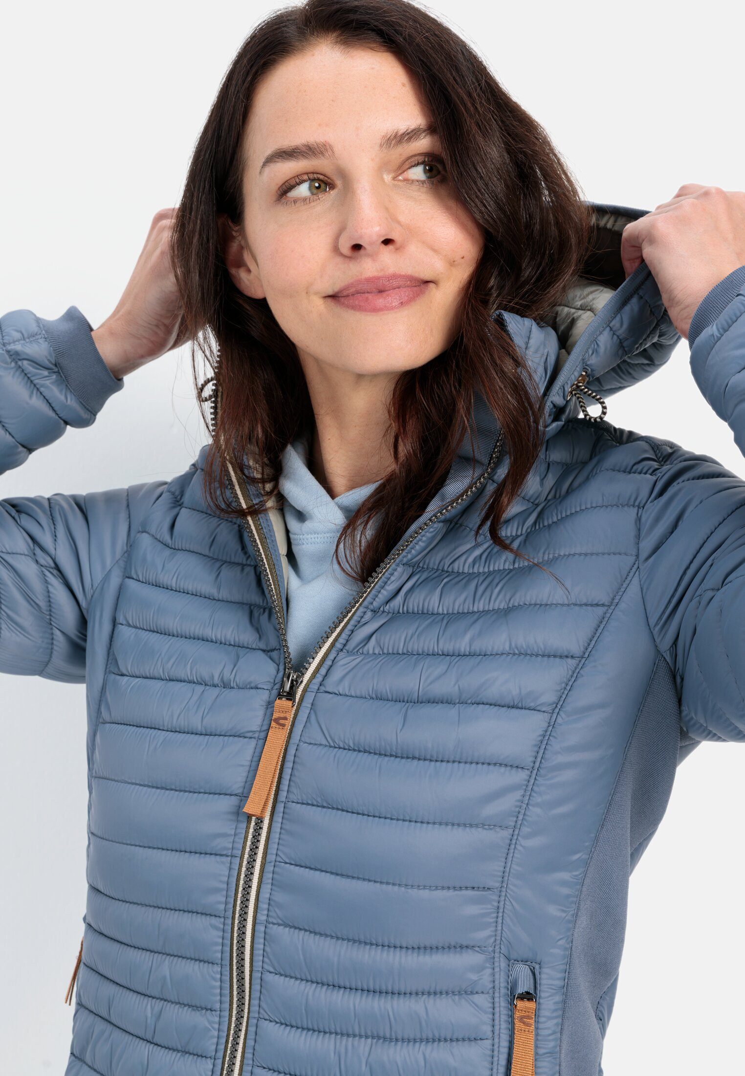 camel active Steppjacke aus recyceltem Polyamid Langarm Kapuze Markenlogo