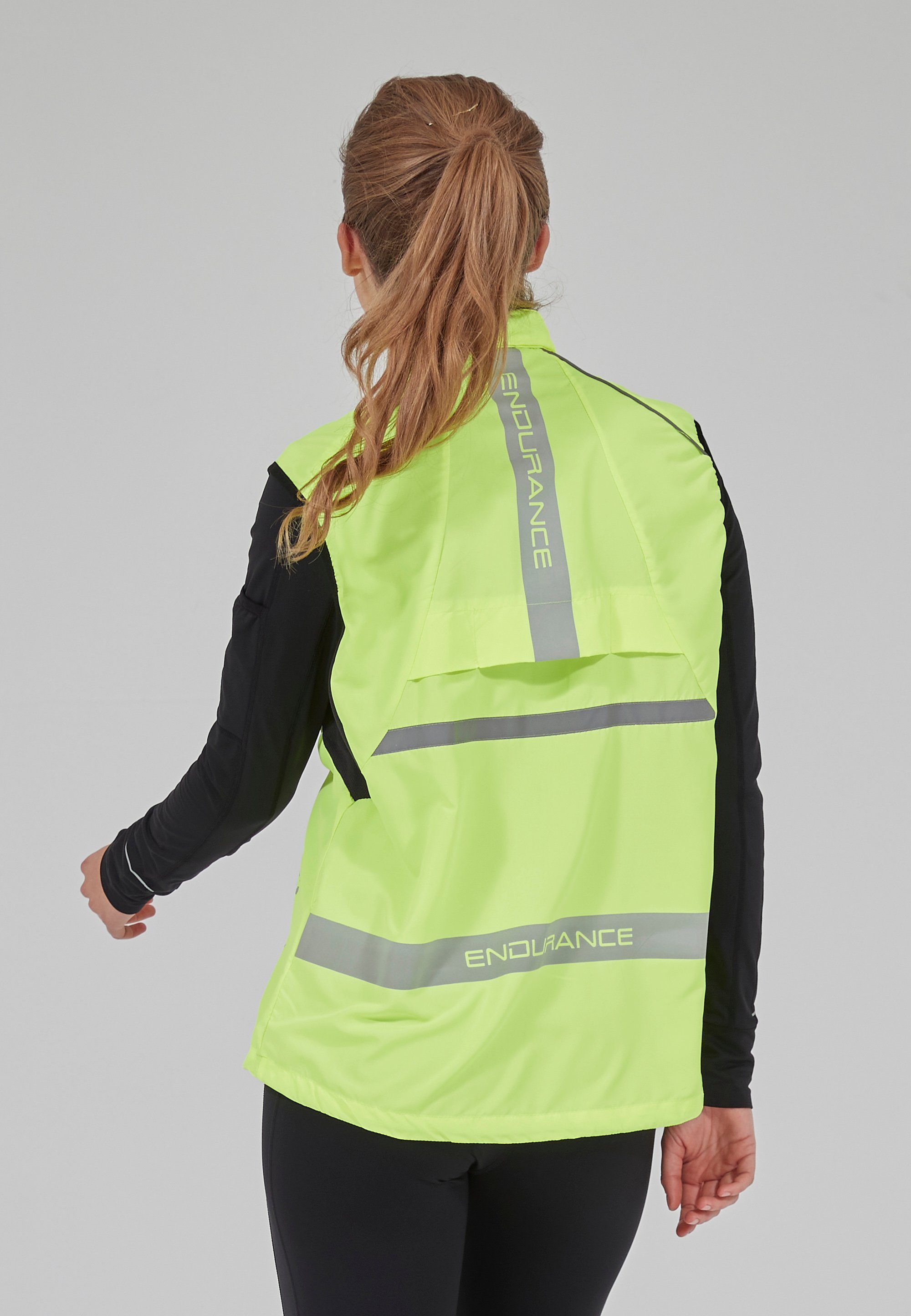 ENDURANCE Funktionsweste LAUPEN XQL mit optimaler Sichtbarkeit im Straßenverkehr