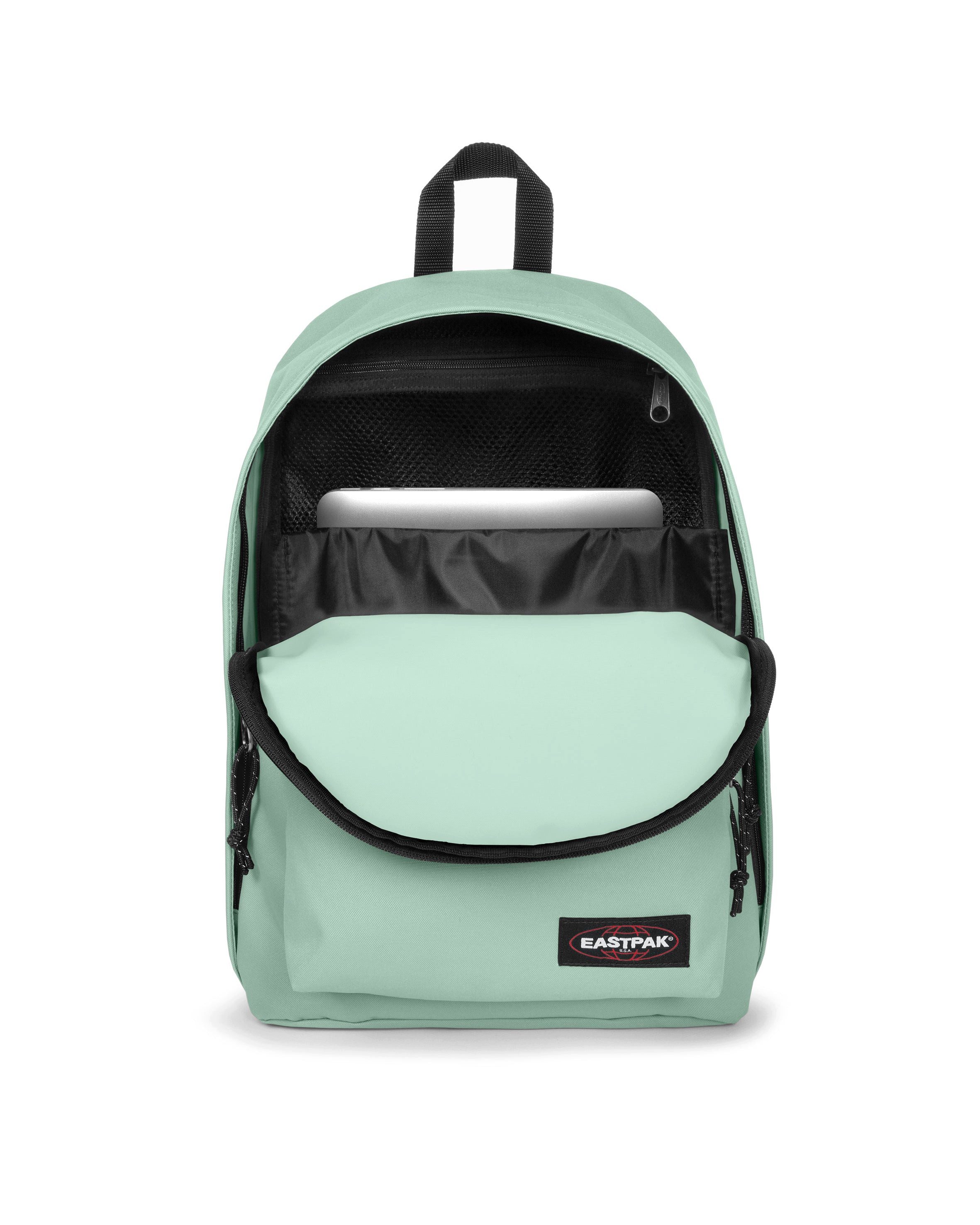 Eastpak Freizeitrucksack OUT OF OFFICE, Unisex Cityrucksack, Arbeitsrucksack, Schulrucksack mit Logo-Aufnäher