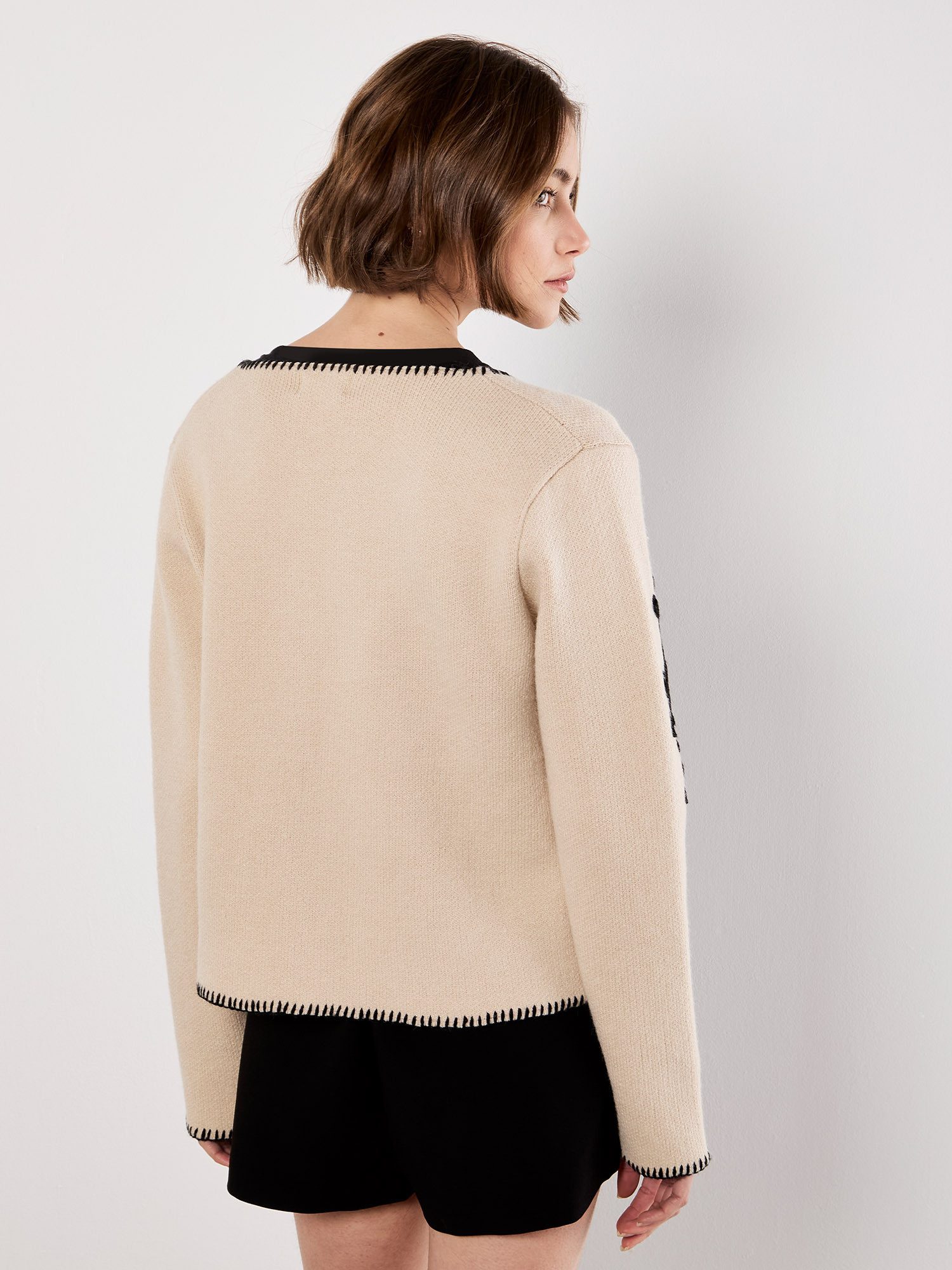 Apricot Cardigan Kurz-Cardigan mit Wirbelstickerei