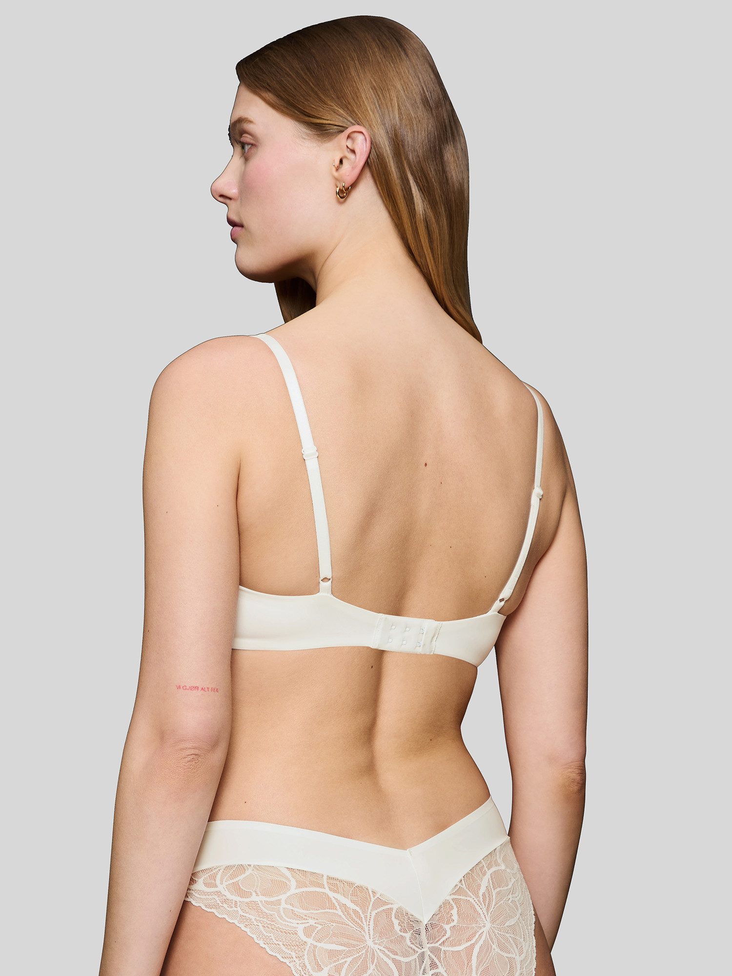 Triumph Bügel-BH Illusion Lace Dirndl BH Balconette-Stil - weich auf der Haut - sanfter Halt – Bild 3 von 5