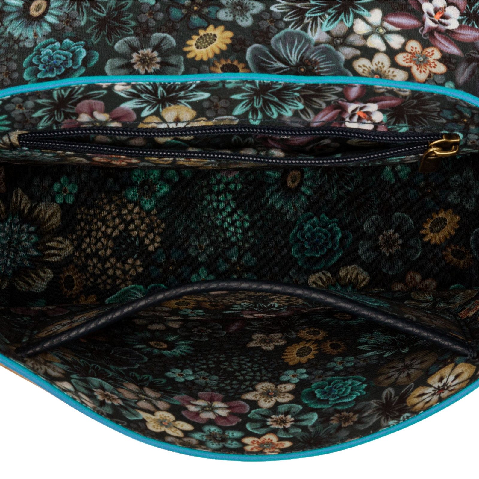 PiP Studio Schultertasche Fenna Cross Body Flap Small, mit Markenpatch auf der Vorderseite