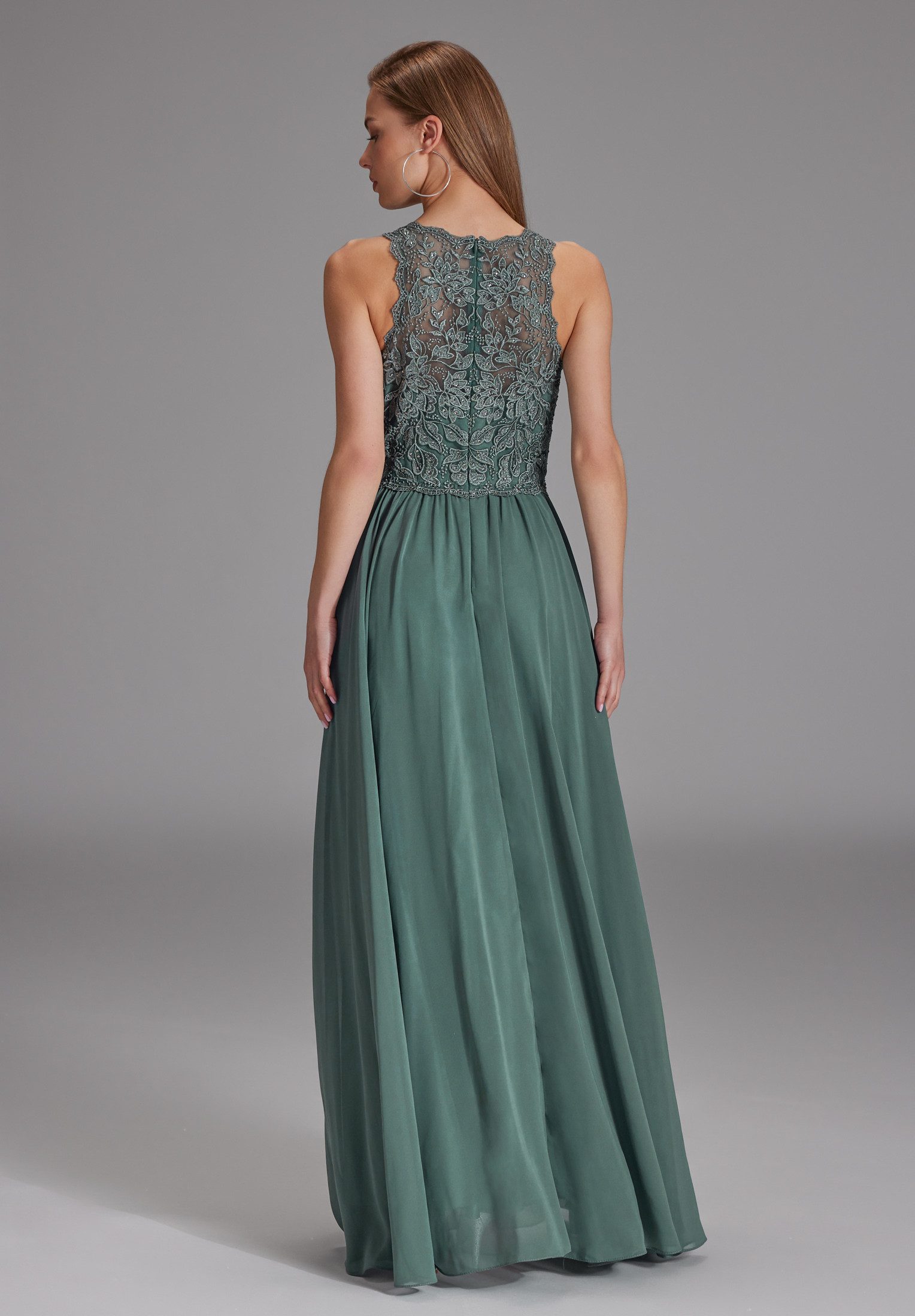 Hey Kyla Abendkleid - High-closed-Abendkleid mit floraler Spitze Taillierter Schnitt mit ausgestelltem Rockteil