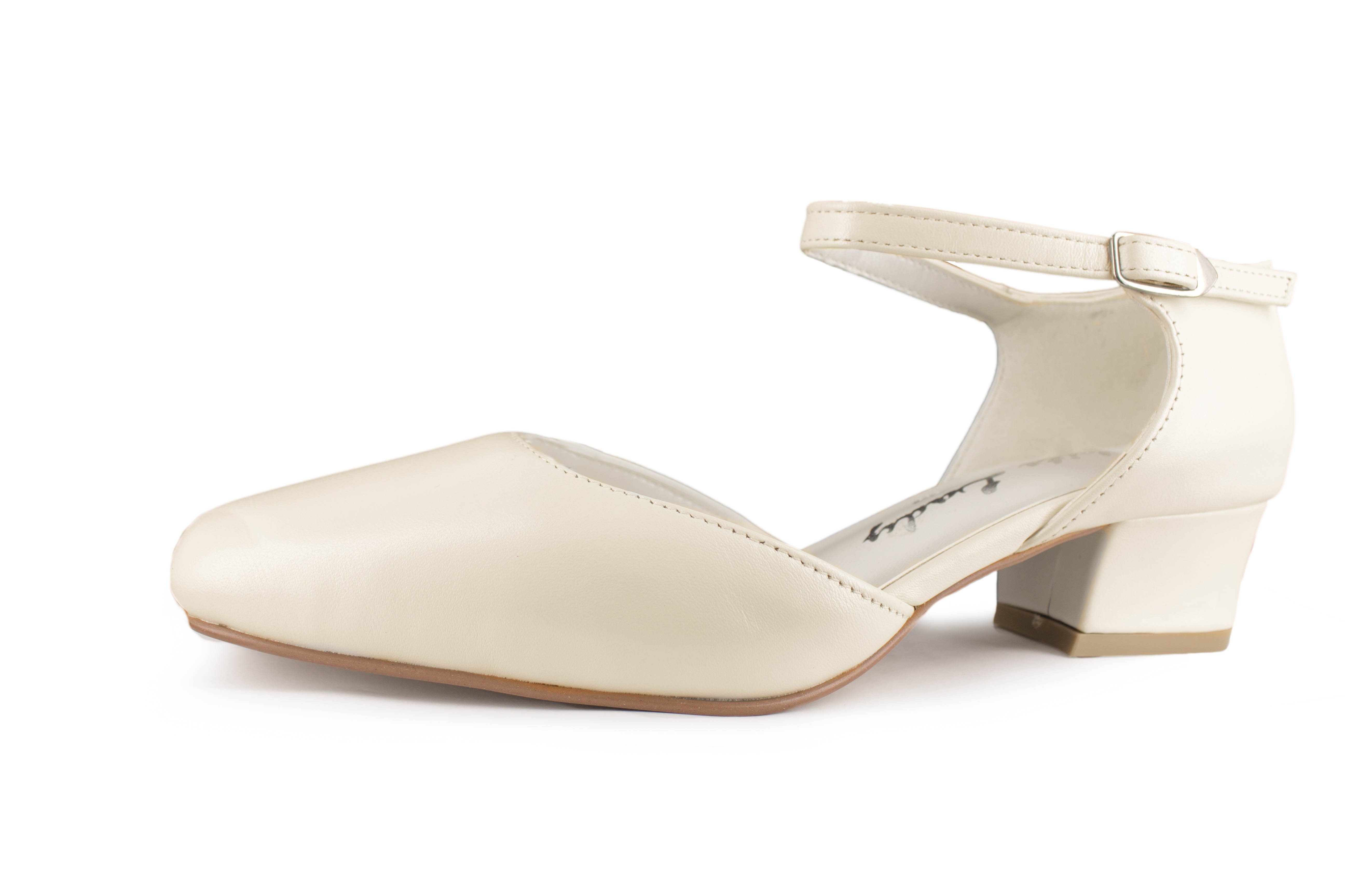 White Lady 178 offwhite - weite Leder Brautschuhe Slingpumps