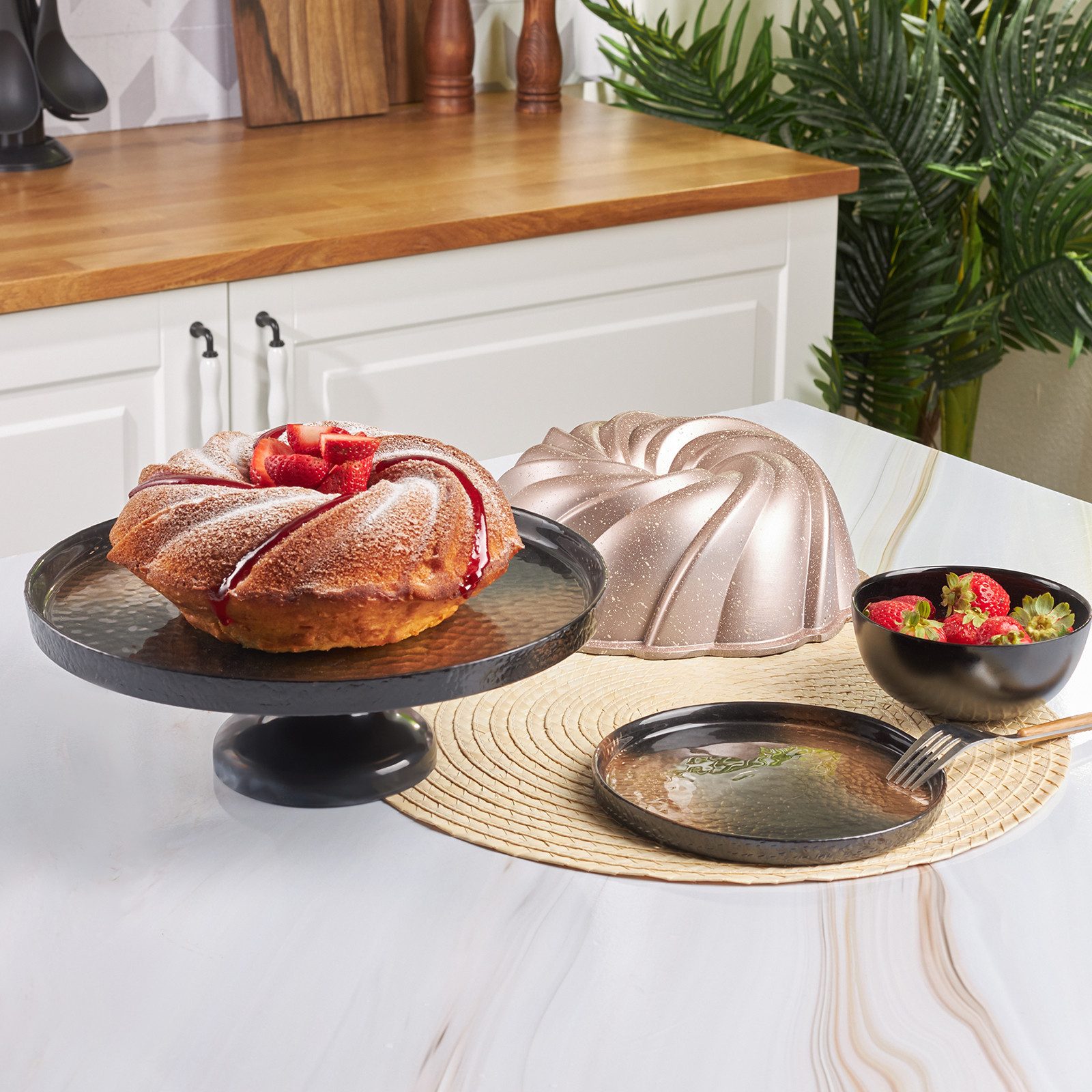 Karaca Herzkuchenform Karaca Pare Metallische Pulver-Gusskuchenform