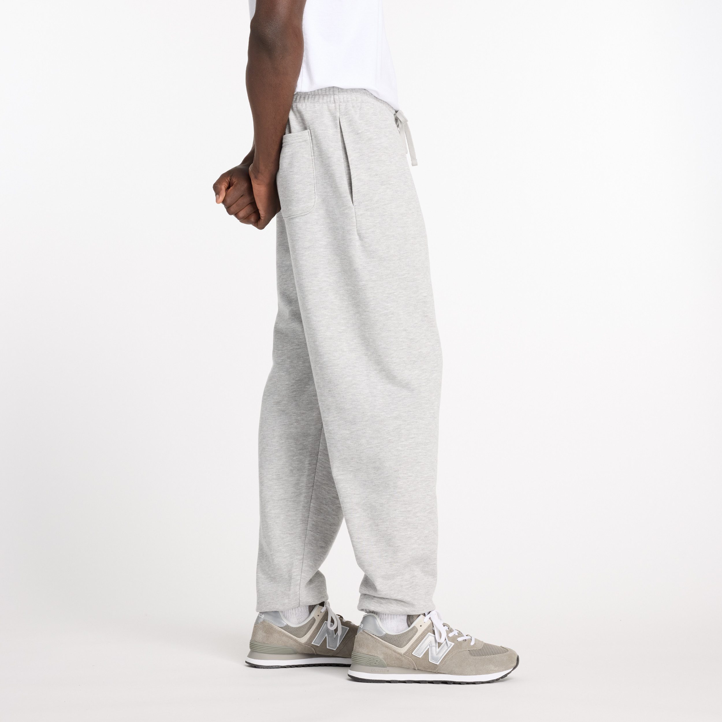 New Balance Jogginghose Sport Essentials French Terry Jogger lockere Passform, aus Baumwolle und Polyester, in den Größen S bis XXL