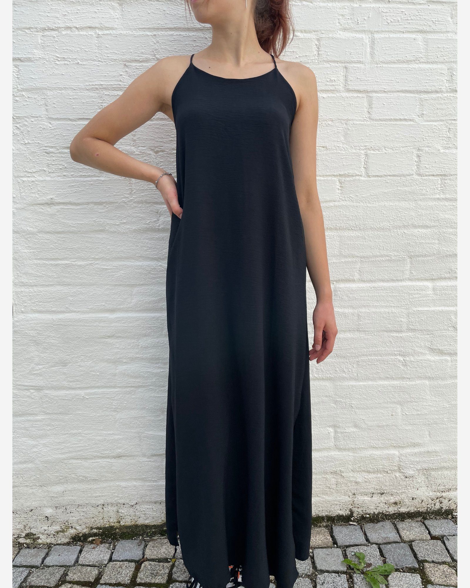 ITALY VIBES Midikleid MONA Schlitz - SIZE Kleid hier - Sommerkleid mit schwarz ONE Gr. XS langes elegantes - - XL passt