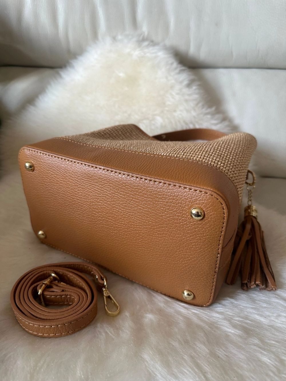 Goodman Design Schultertasche Handgefertigte Sommer-Handtasche aus Leder und Raffia – Made in Italy, Präzise Verarbeitung und langlebige Qualität