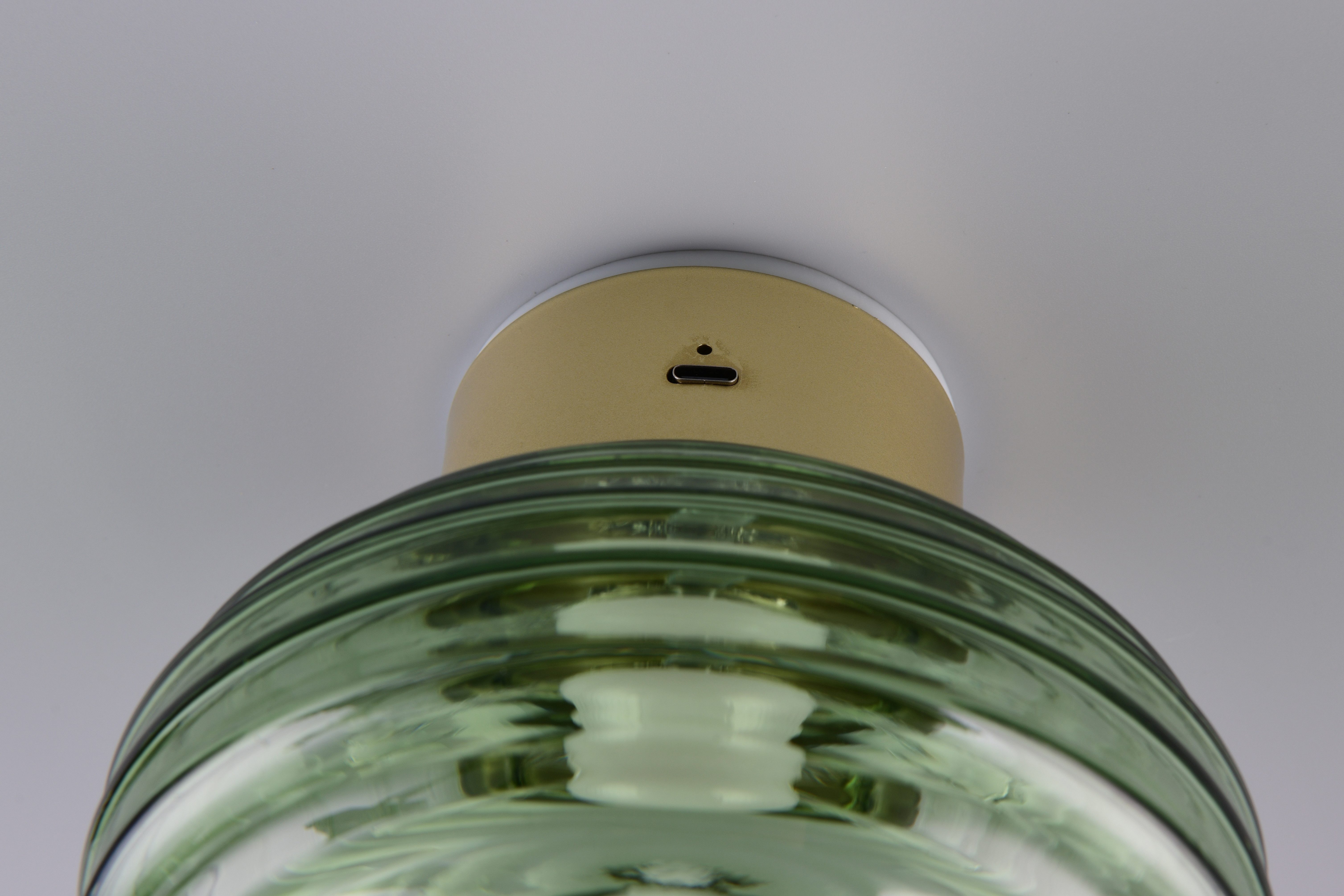 Reality Leuchten LED Wandleuchte EARL, runde Akku Wandlampe mit Touchdimmer, USB-Anschluss Ø 15,5cm, Dimmfunktion, USB-Ladefunktion, mehrere Helligkeitsstufen, LED fest integriert, Warmweiß, Akku Wandlampe Glasschirm, einfache Wandbefestigung, Tiefe 15 cm