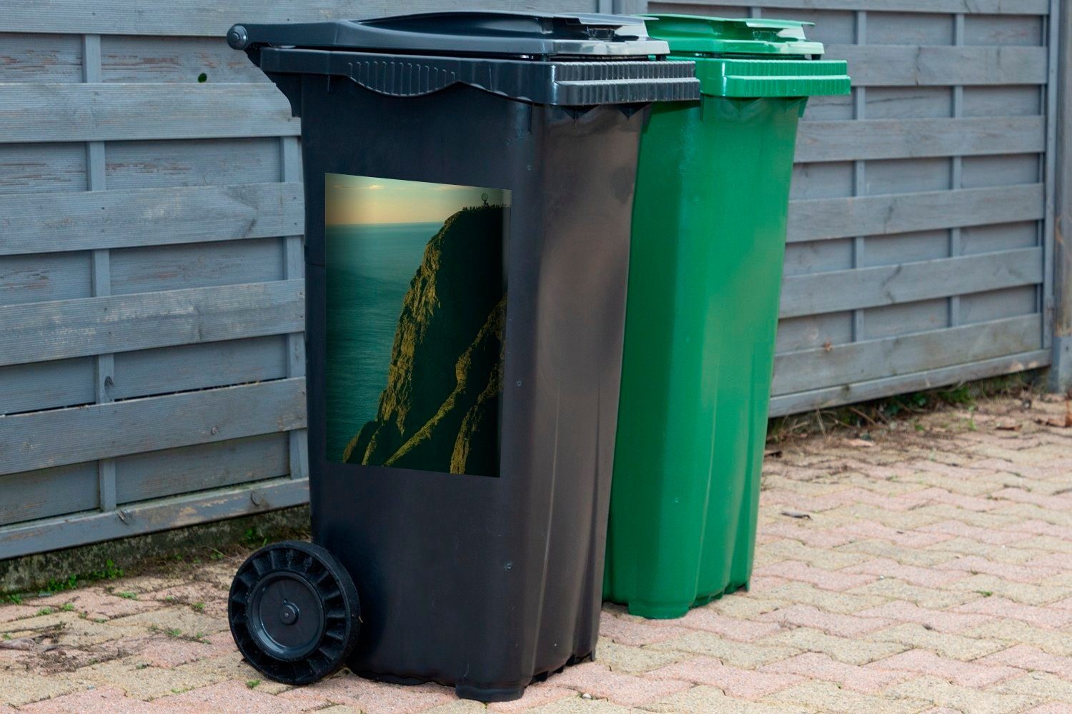 Mülleimer-aufkleber, Klippe Mülltonne, Container, St), (1 Nordkap am Wandsticker Sticker, Abfalbehälter MuchoWow