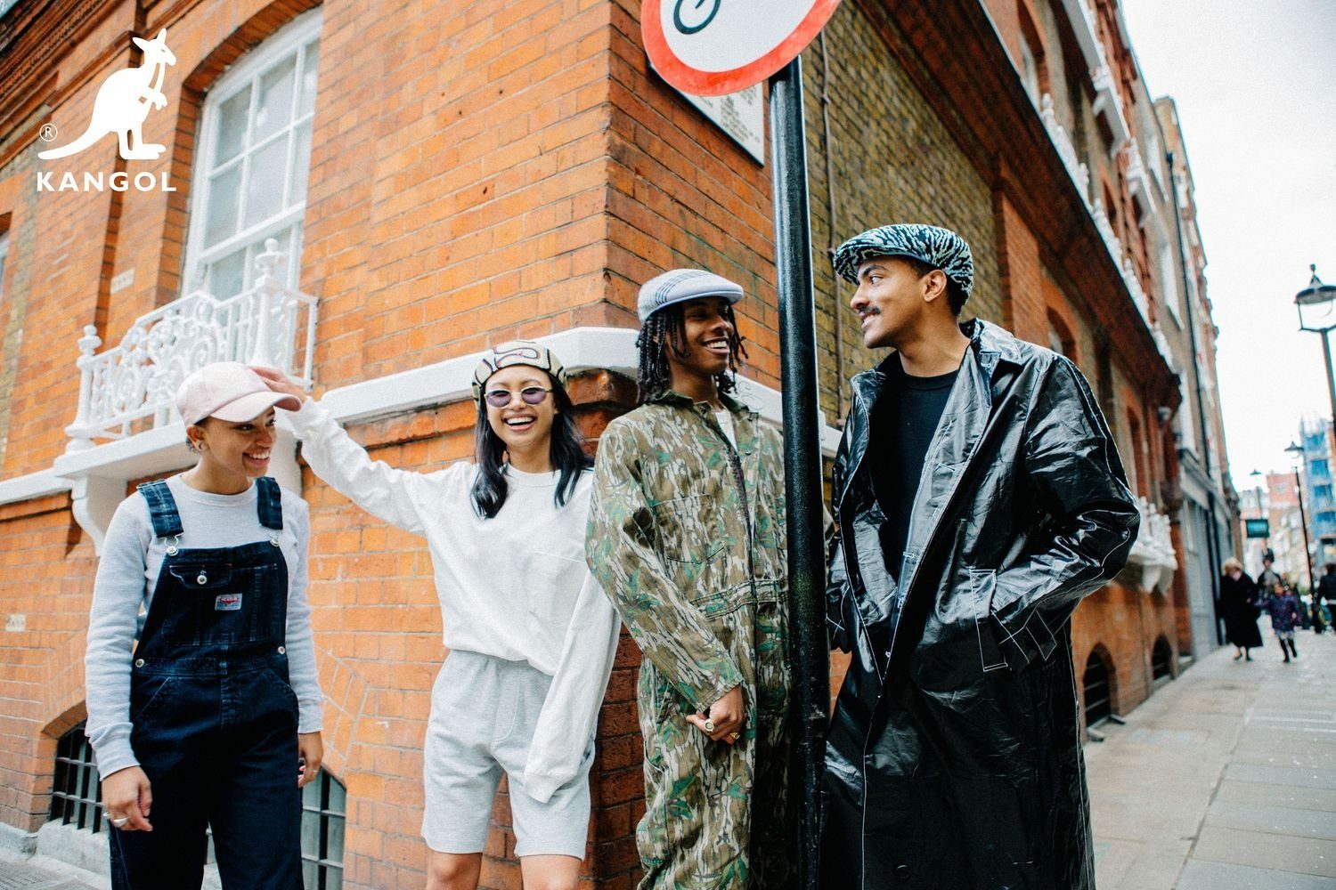 Kangol Schiebermütze leicht, Flatcap Tropic Ventair mittelrot 507 luftig