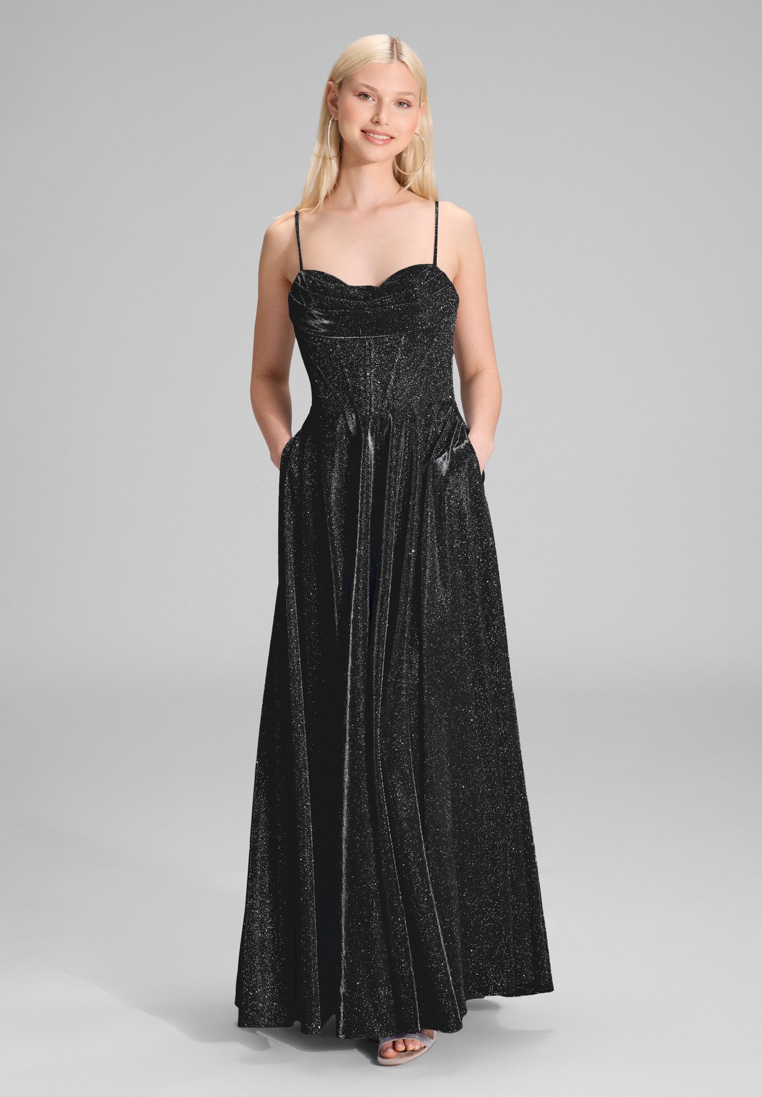 hey kyla Abendkleid Taillierter Schnitt mit ausgestelltem Rockteil