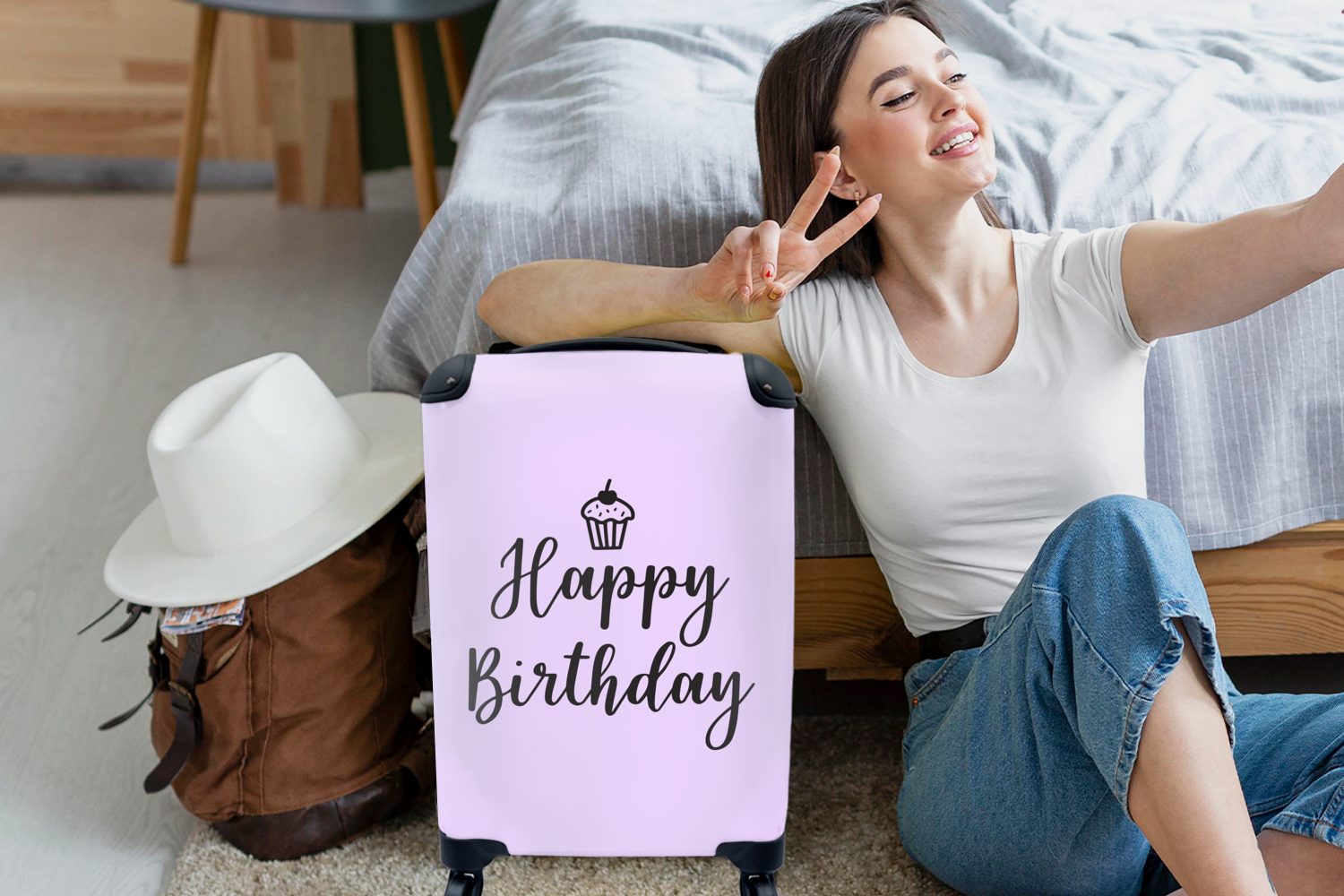 Handgepäck Reisetasche Rollen, Handgepäckkoffer Cupcake rosa mit für Reisekoffer "Happy MuchoWow Ferien, mit Zitat Hintergrund, dem rollen, 4 Birthday" auf einem Trolley,