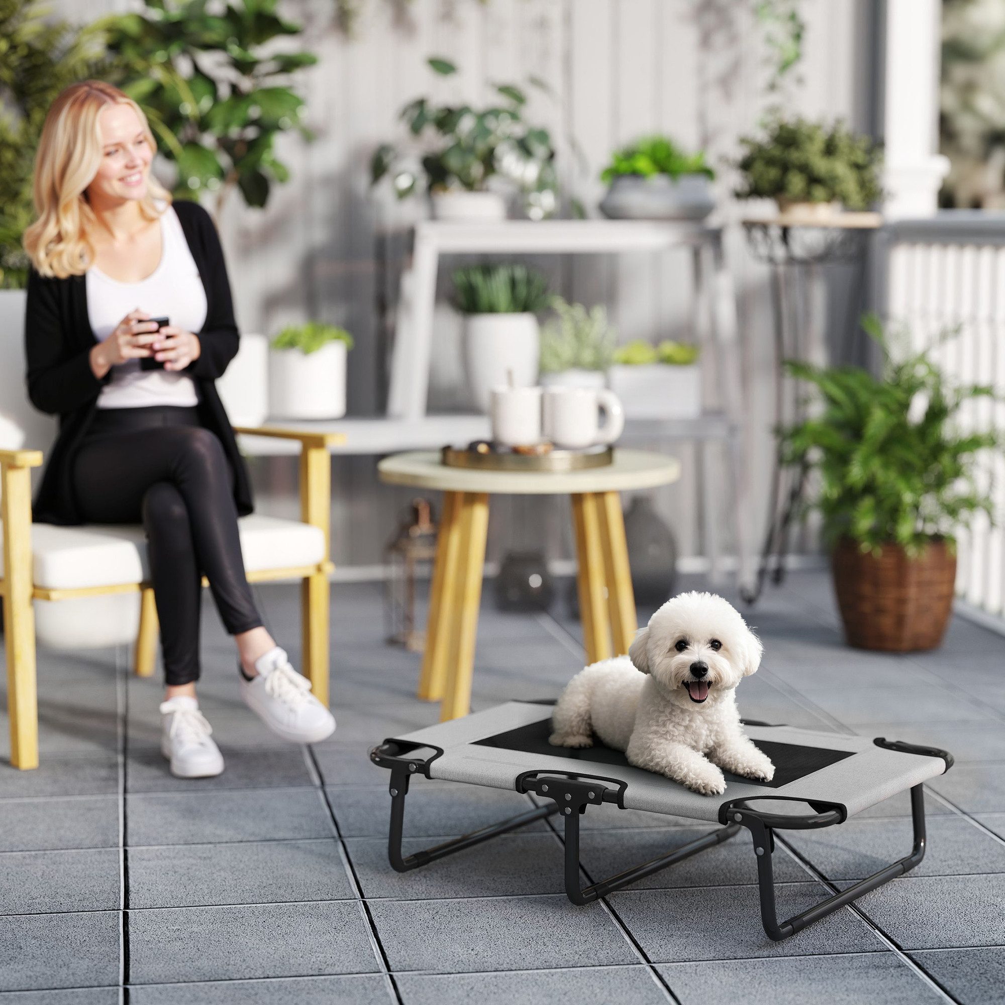 PawHut Tierbett Hundeliege Outdoor, Erhöhtes Hundebett, klappbare Haustierliege, Polyester, für kleine und mittelgroße Hunde, Hellgrau, Oxford, 75 x 51 x 18 cm