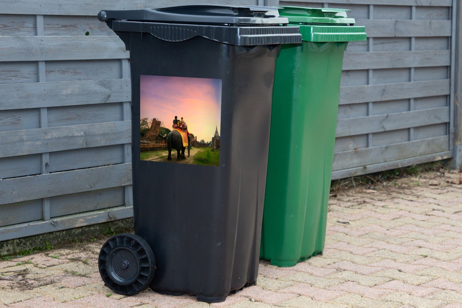 Sticker, Tiere Mülltonne, Container, (1 Wandsticker - MuchoWow Dorf - Abfalbehälter St), Natur Mülleimer-aufkleber, - Elefant