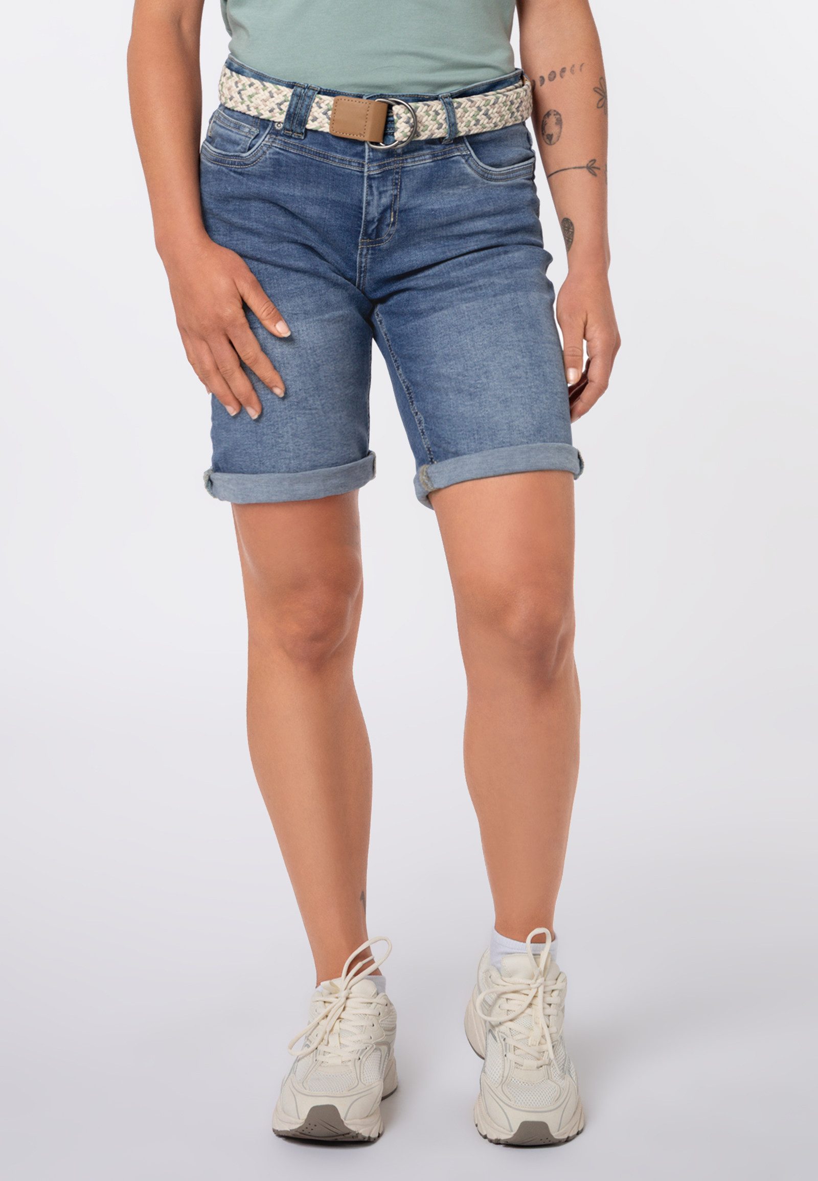 SUBLEVEL Jeansbermudas Damen Jeansbermuda mit schönem Gürtel Sommerhose, Denim Bermuda, Shorts mit Gürtel