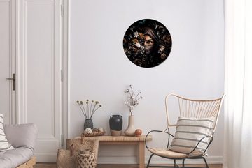 MuchoWow Gemälde Frau - Luxus - Blumen - Schmetterling - Porträt, Frau - Luxus (1 St), Kreis Wanddekoration Forex, Rundes Wandbild, Wohnzimmer, 30x30 cm