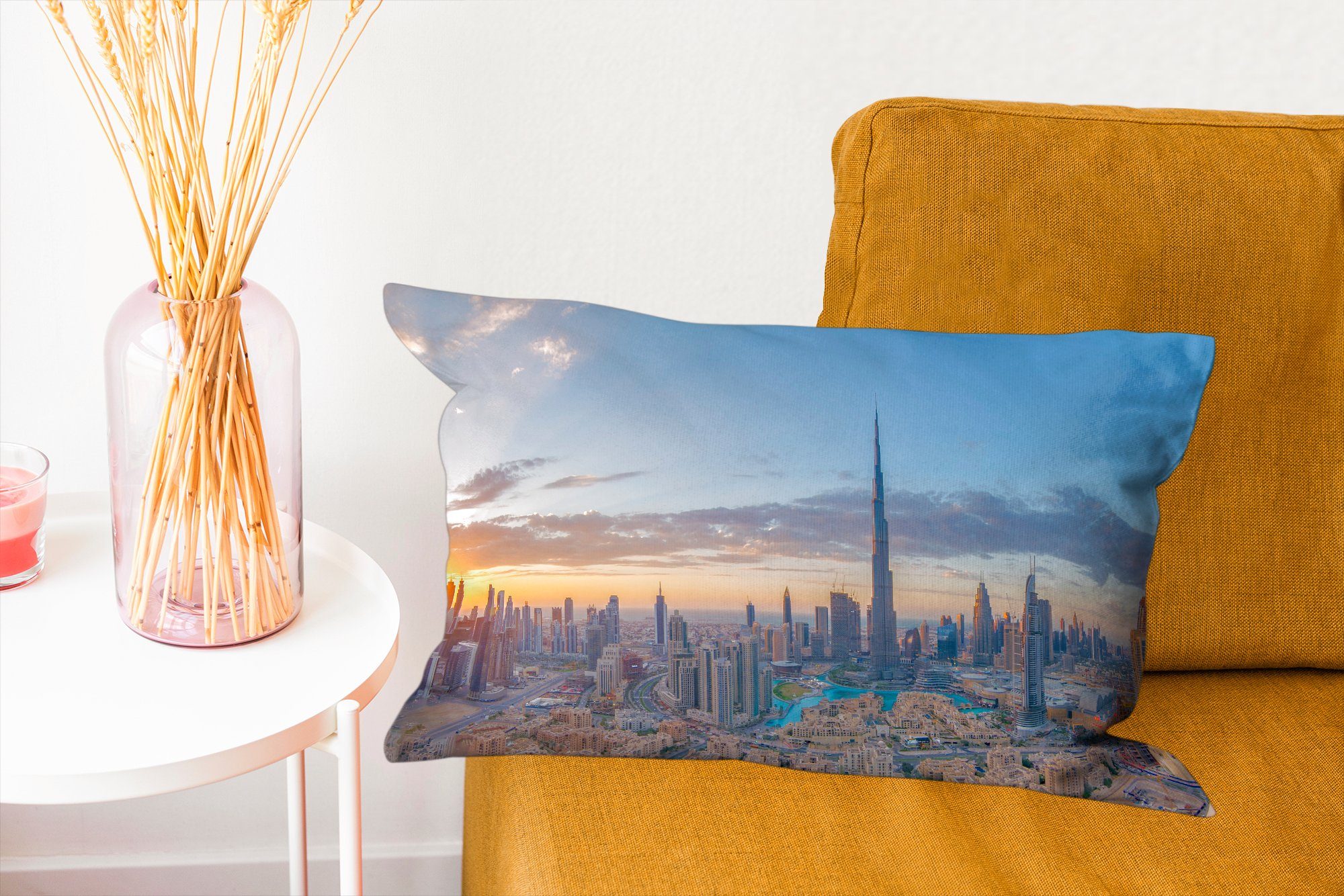 Dubai Füllung, über Dekokissen Dekoration, und MuchoWow Burj Zierkissen, Khalifa, Bunter Himmel Schlafzimmer Wohzimmer Dekokissen mit der