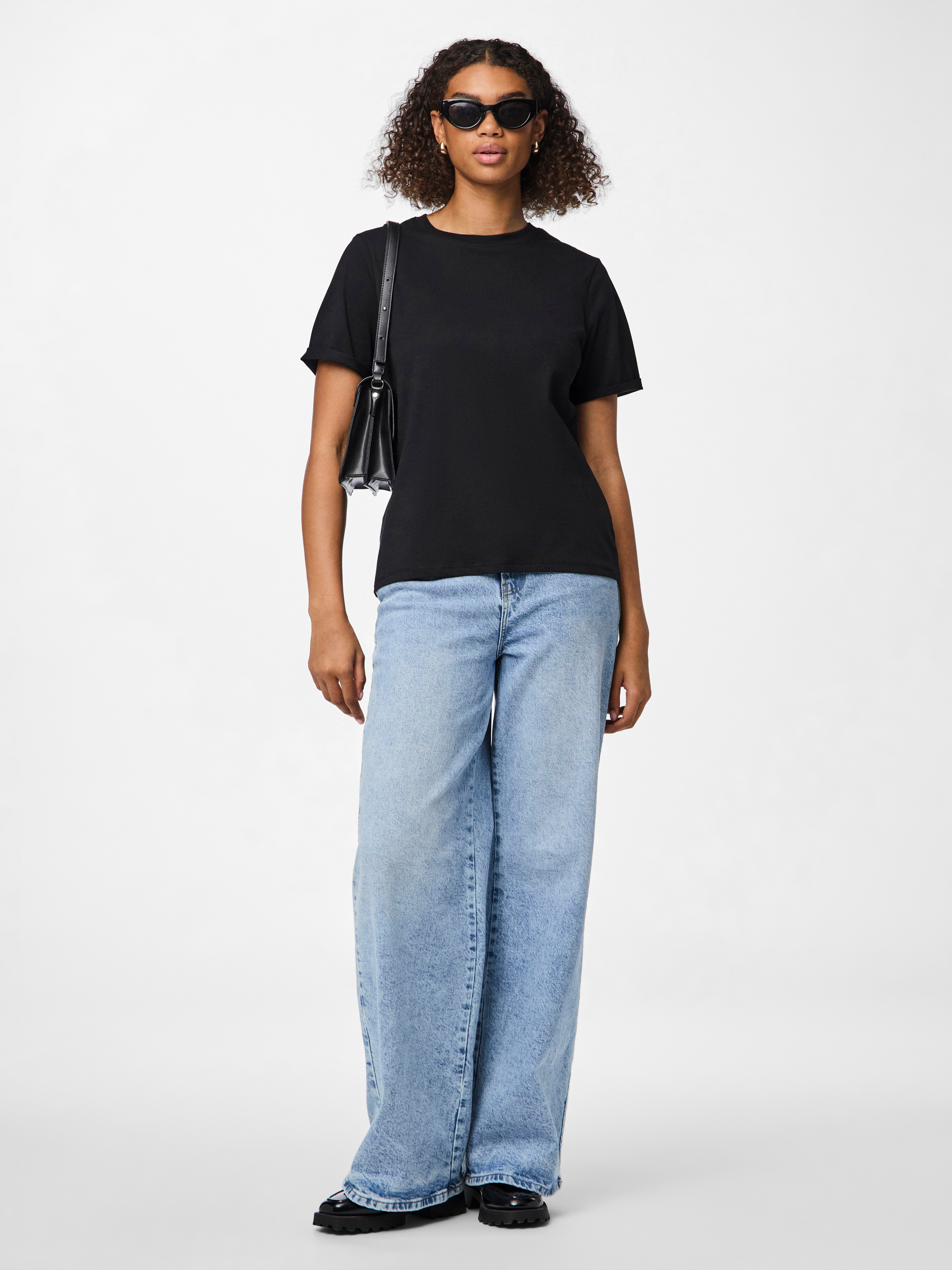 pieces Rundhalsshirt PCRIA SS FOLD UP SOLID TEE NOOS BC