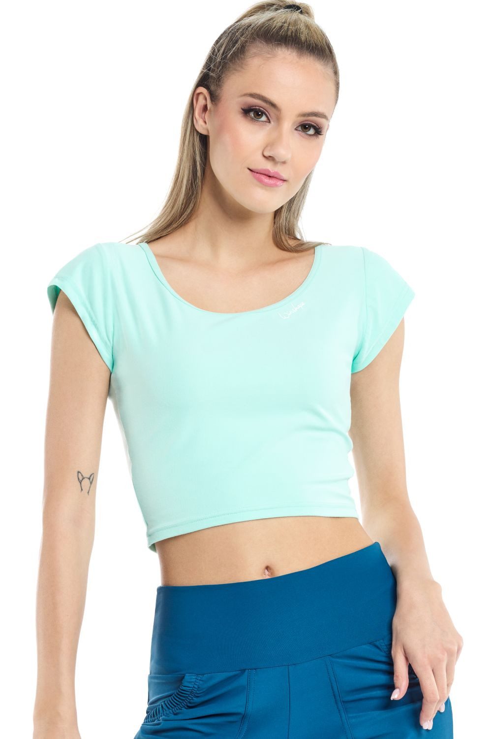 Winshape Crop-Top AET137LS Functional Light and Soft Cropped